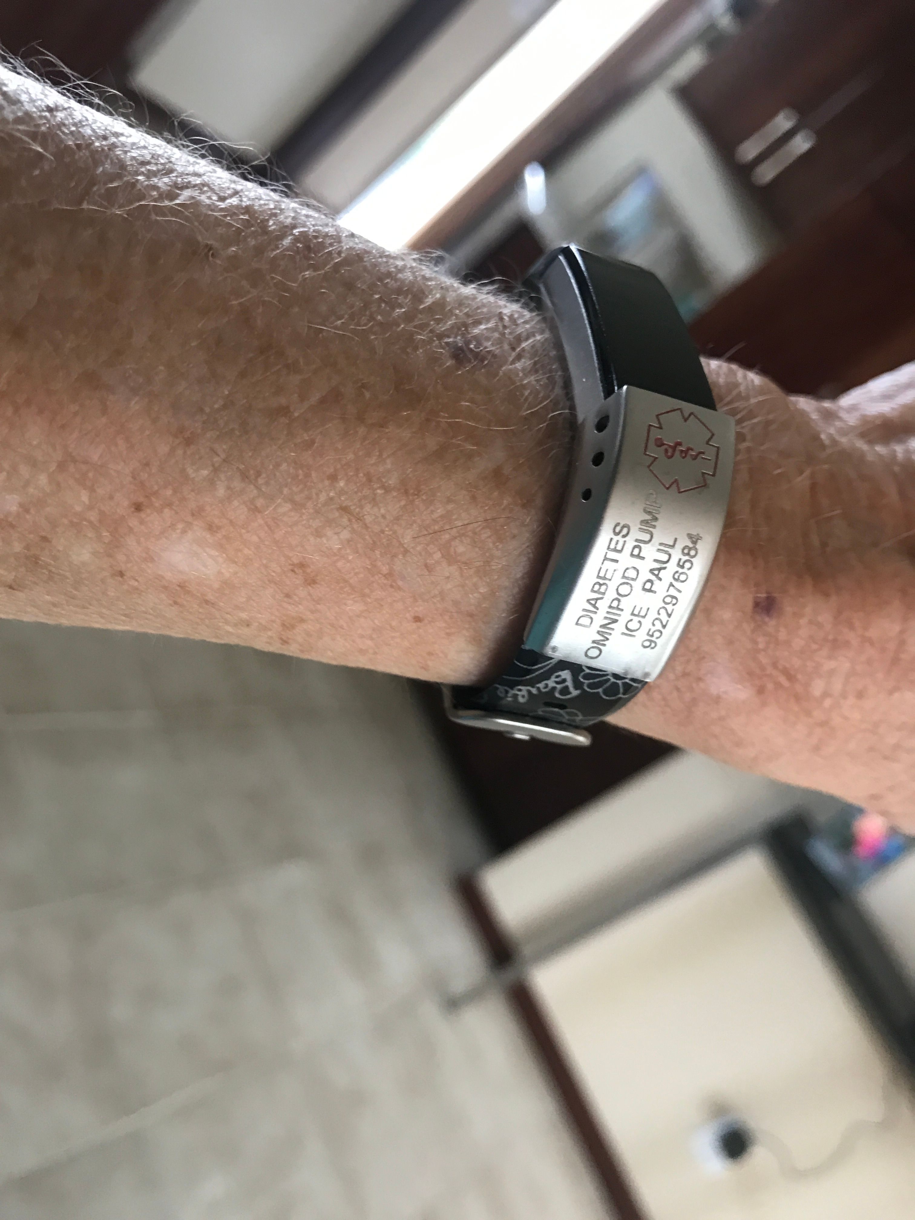 fitbit medical alert bracelet
