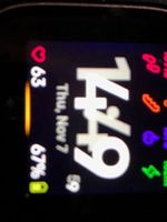 Versa showing orange line and heart rate while on charge