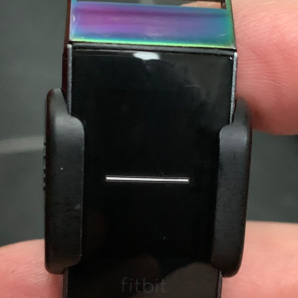 Fitbit charge 2 green lights flashing sale