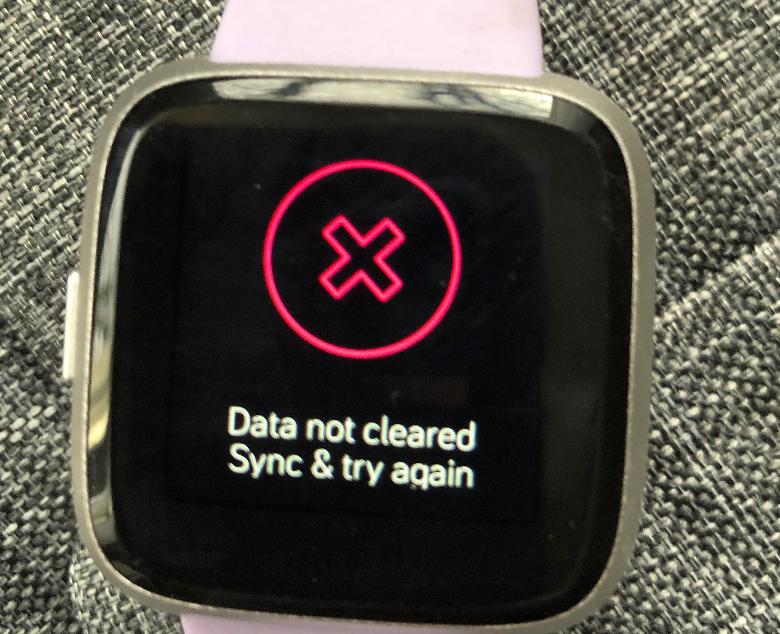 how to clear data on fitbit versa lite
