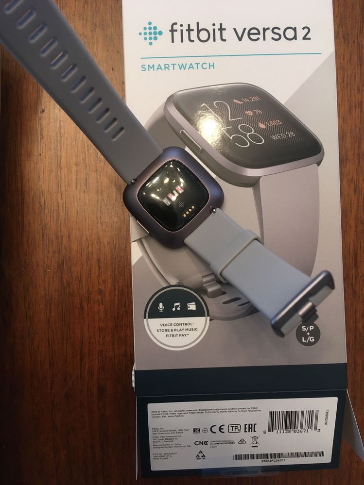 Fitbit versa 2 discount packaging