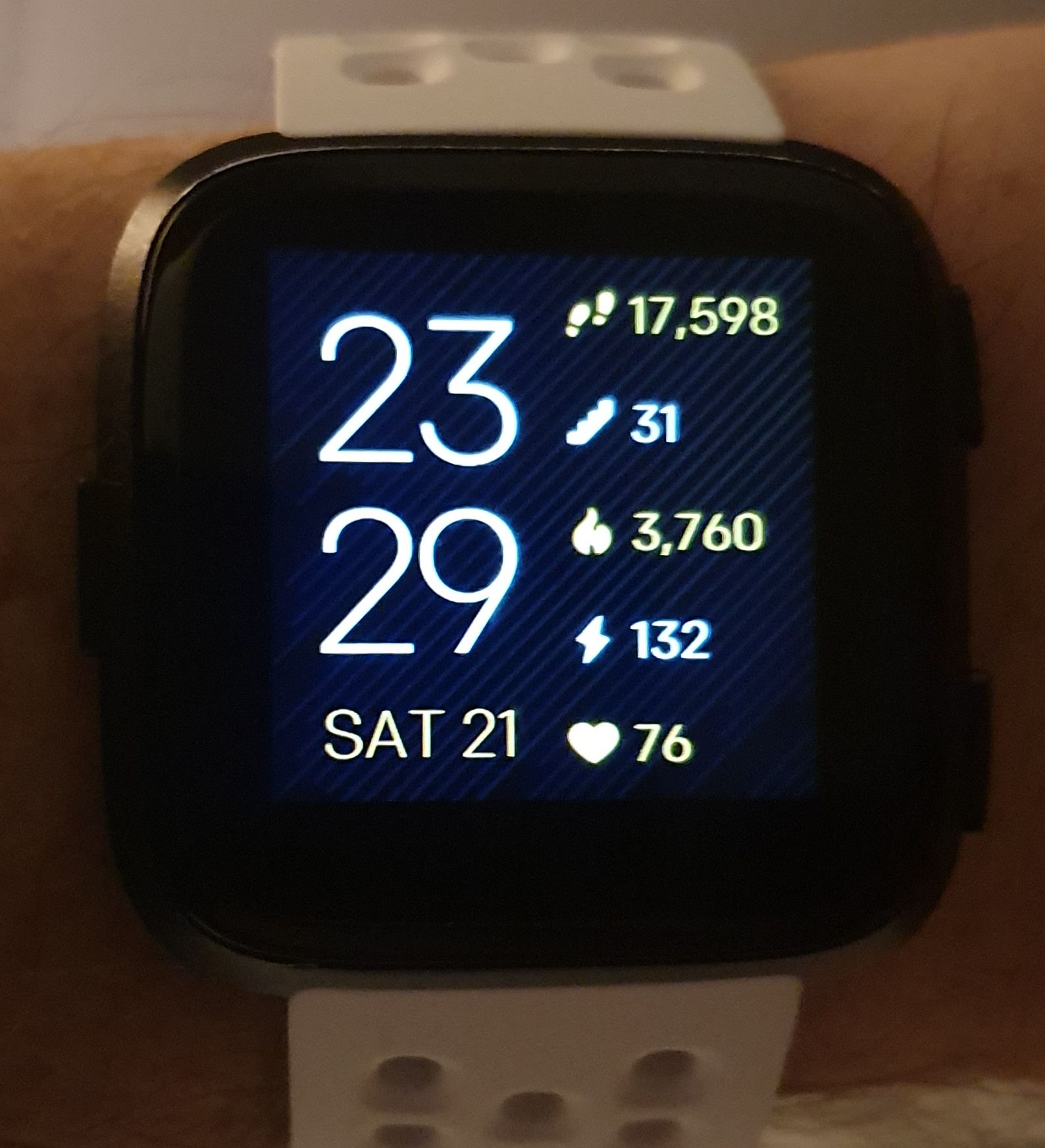 Solved: Is Versa 2 watchface larger than Versa? - Fitbit Community