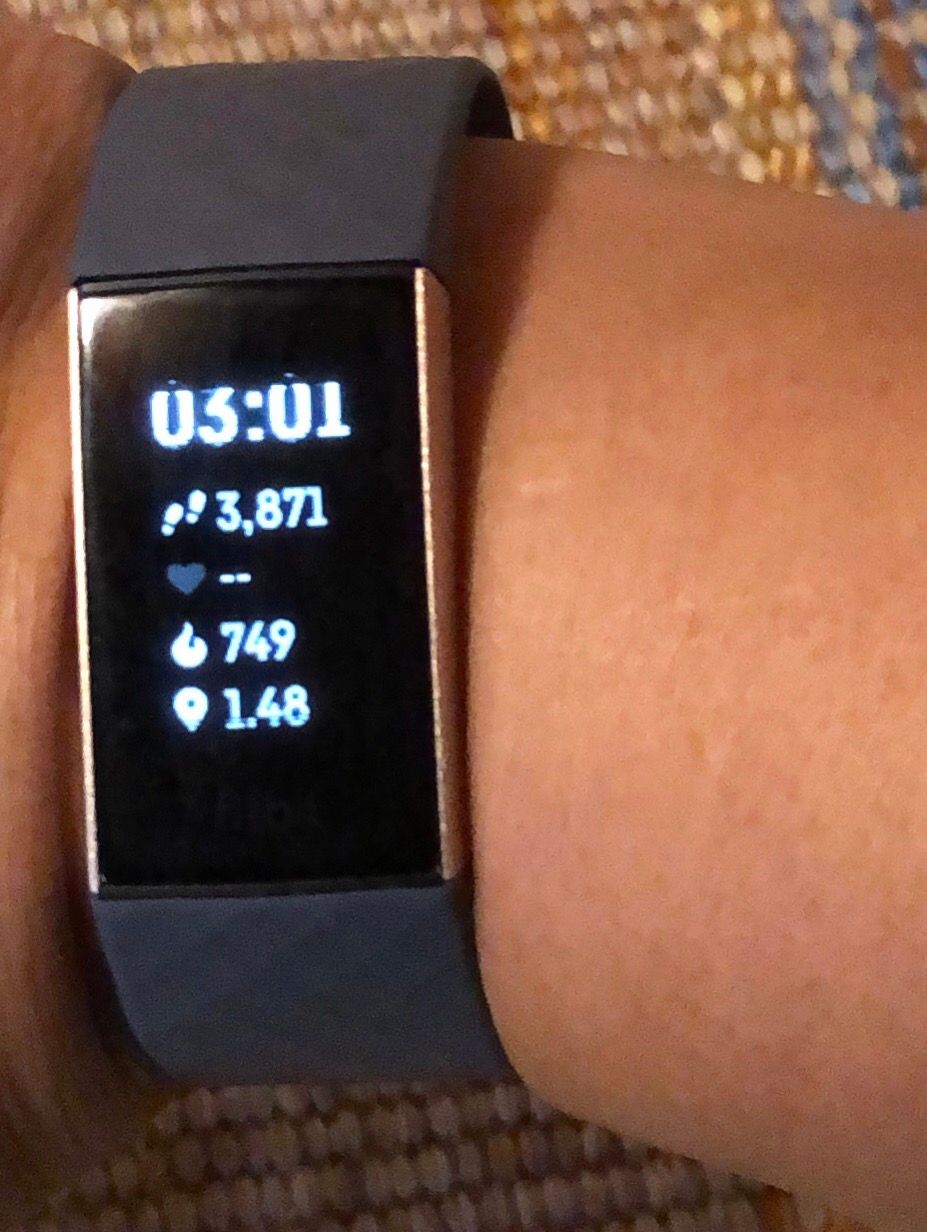 Display on fitbit online charge 3 not working