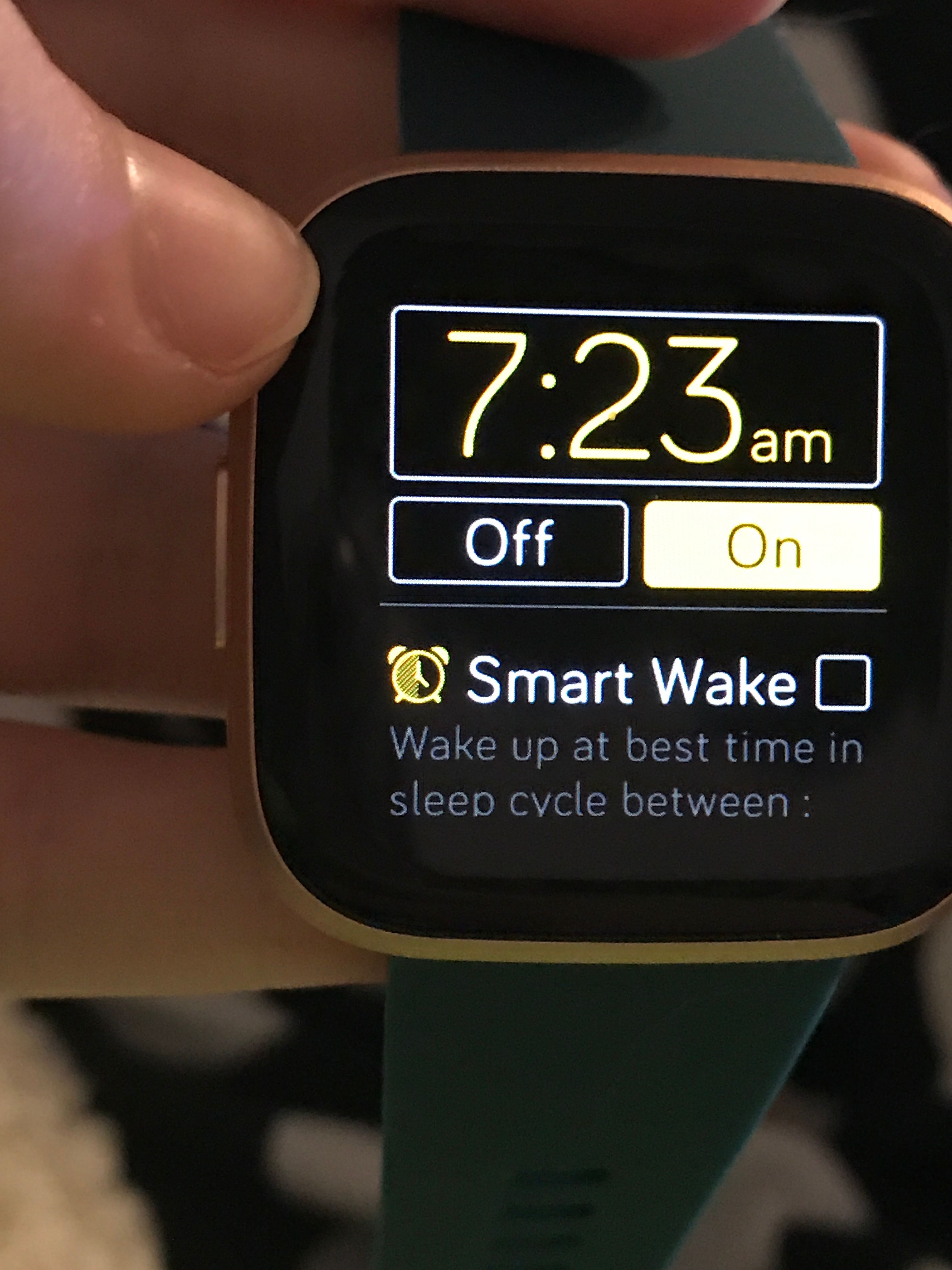 Fitbit versa smart discount wake