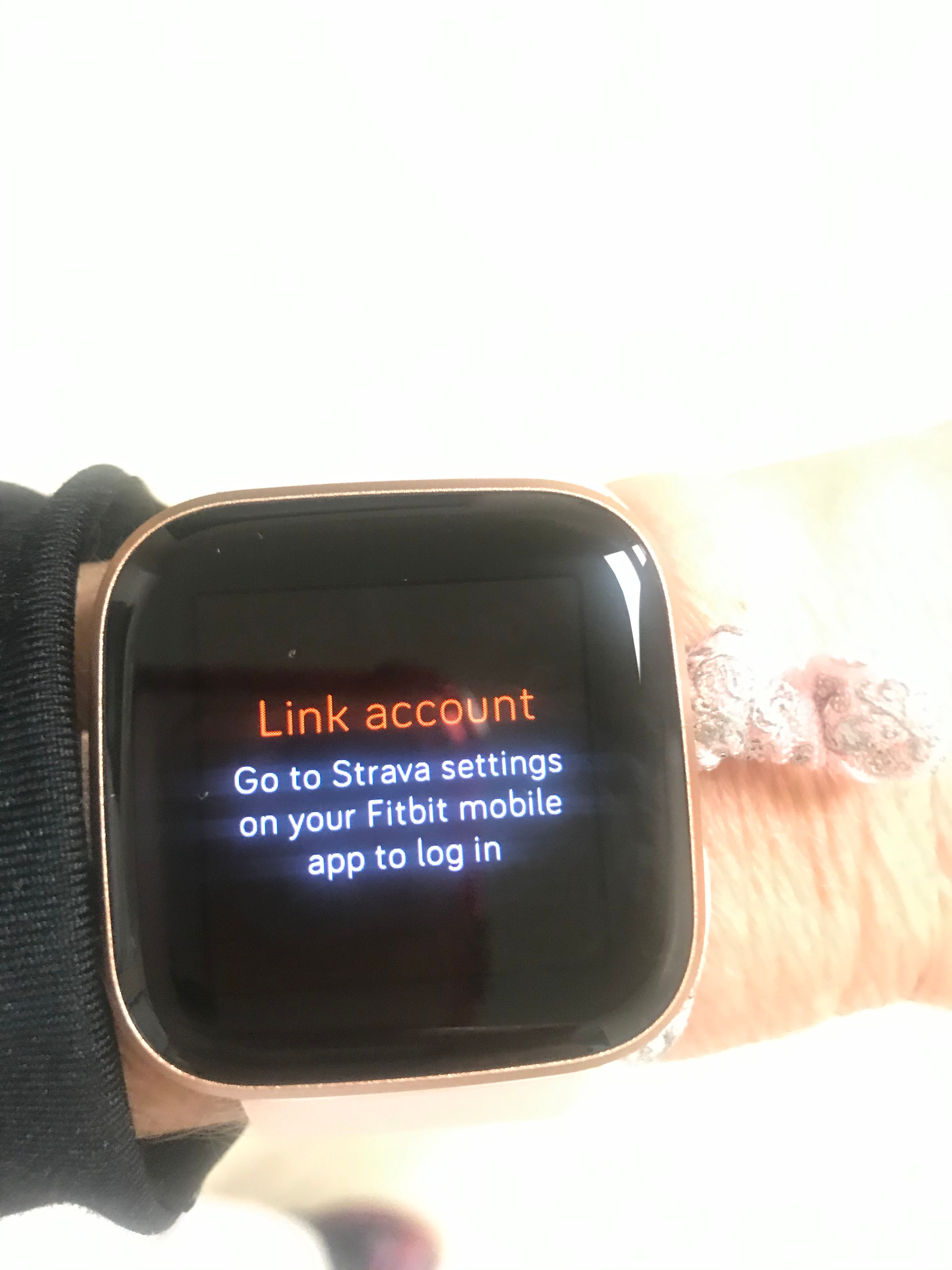 does fitbit versa work with strava