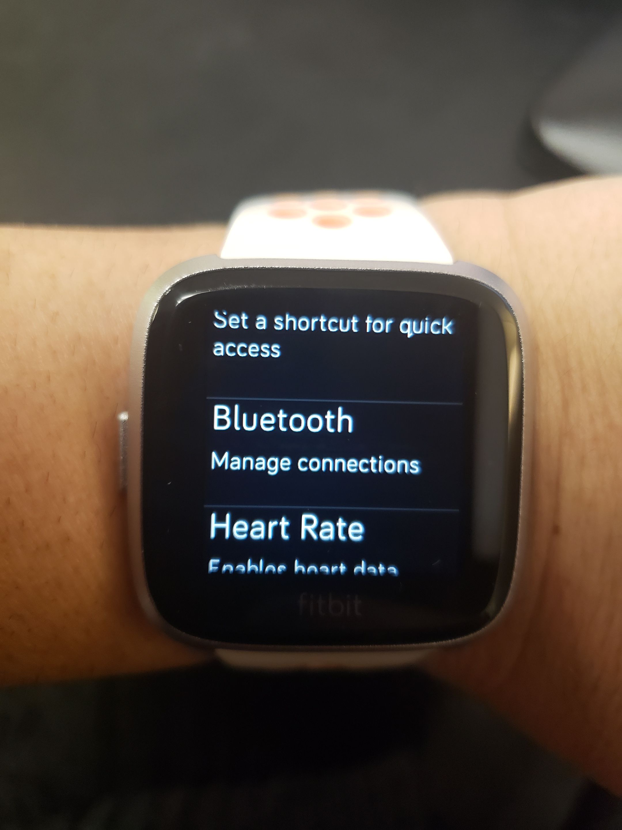 how to pair a fitbit versa lite