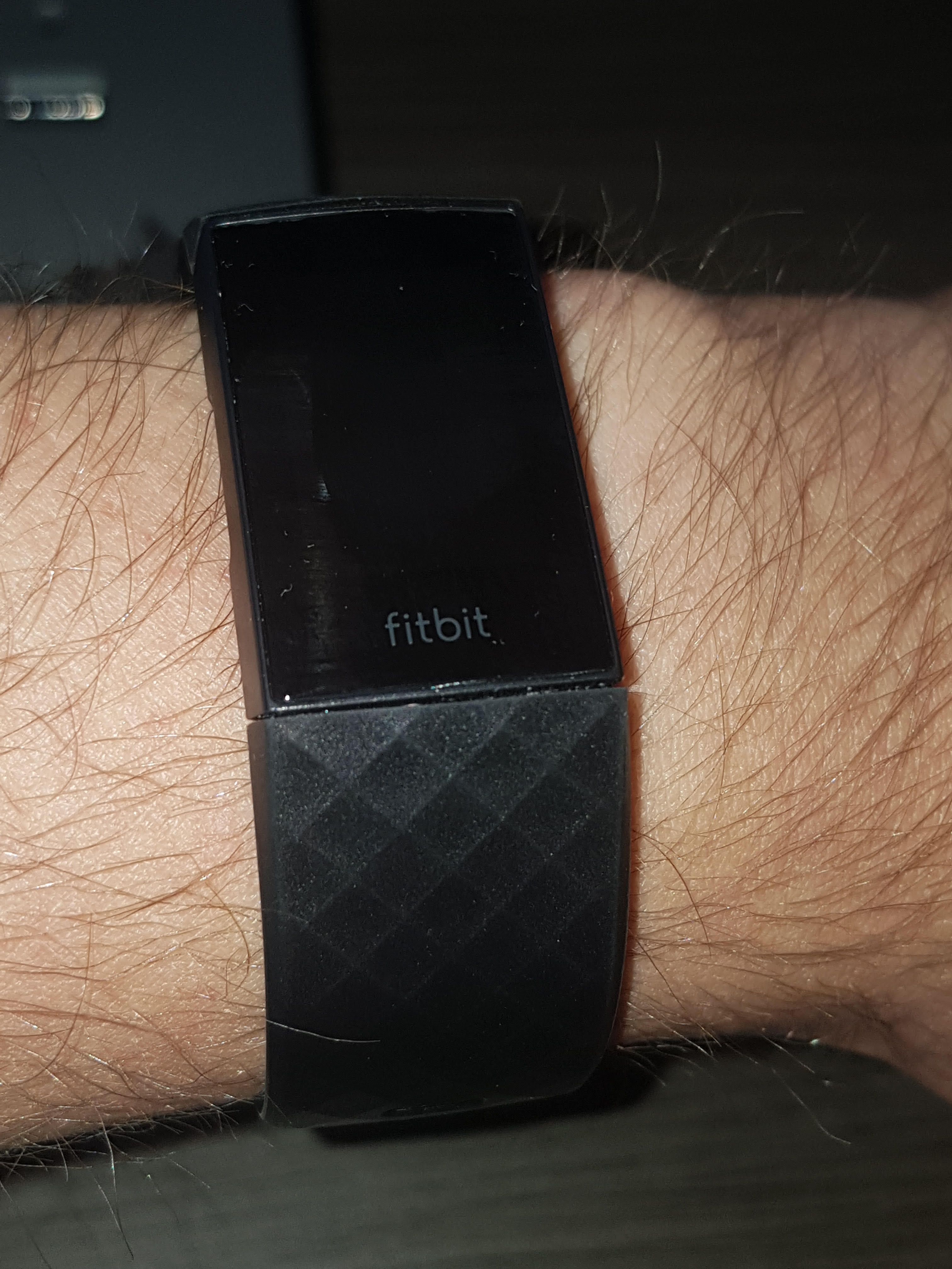 fitbit charge strap broken