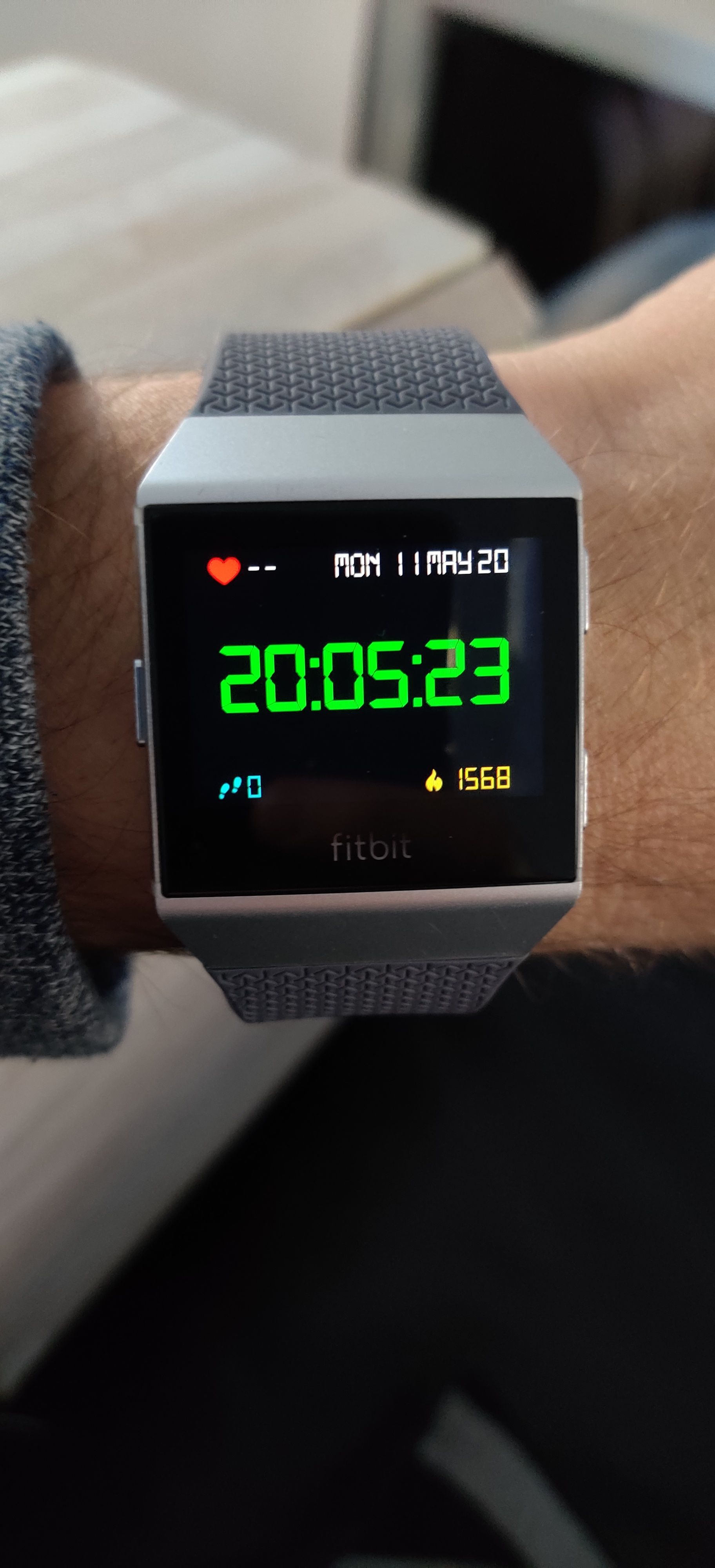 fitbit ionic stopped counting steps