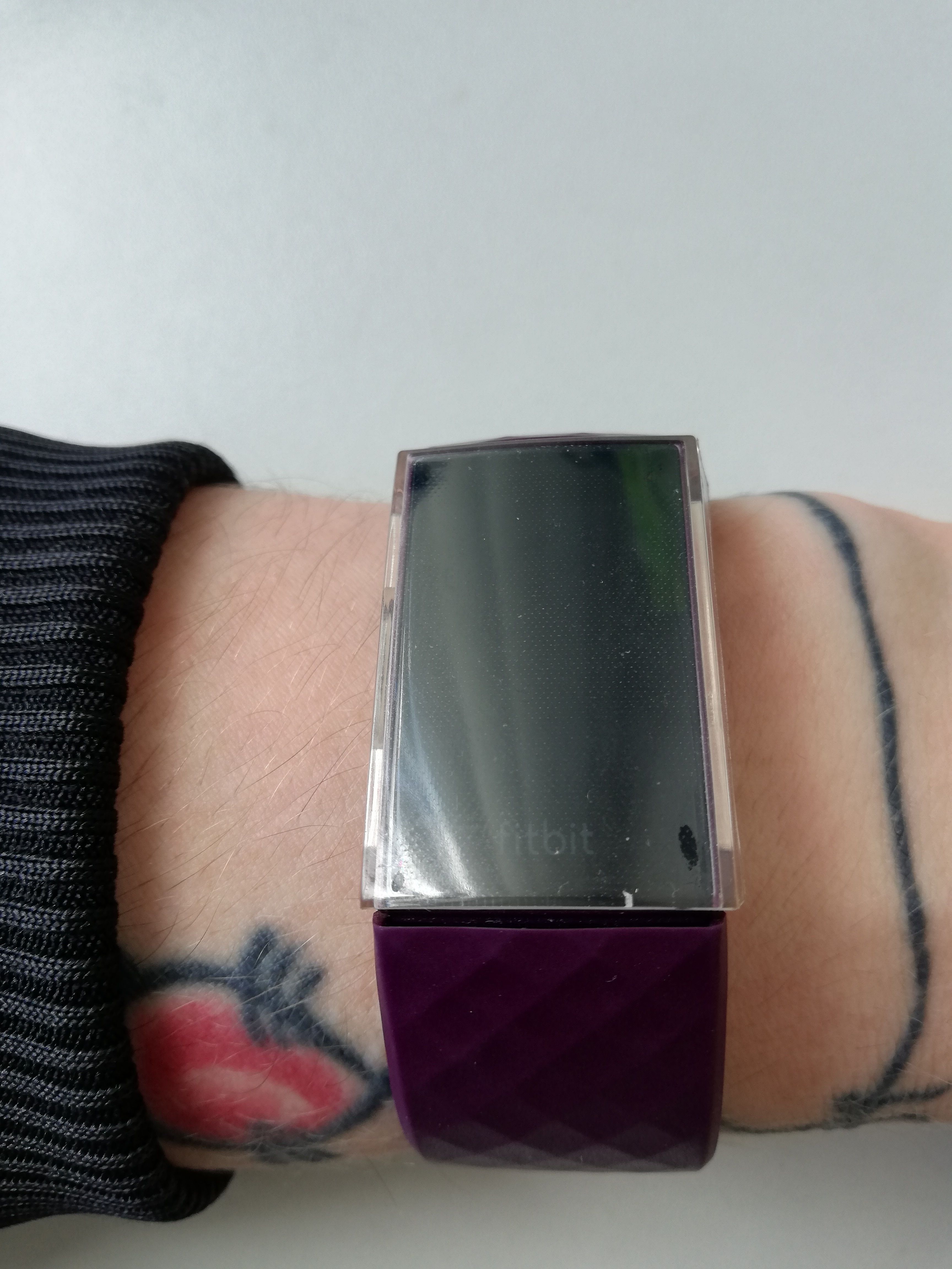 fitbit charge 4 strap gap