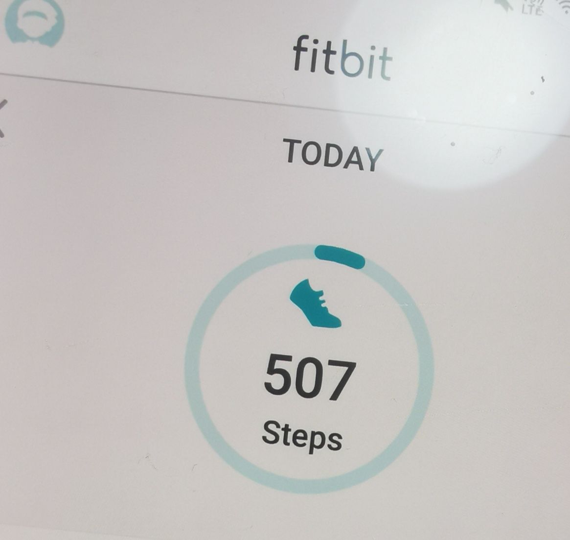 fitbit versa 2 losing charge