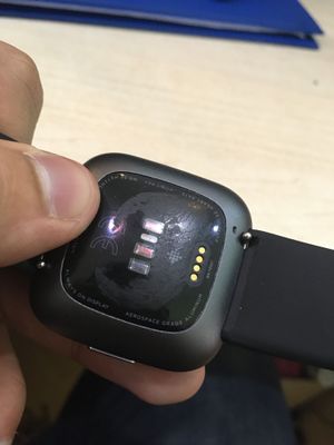 Fitbit versa laser not working sale