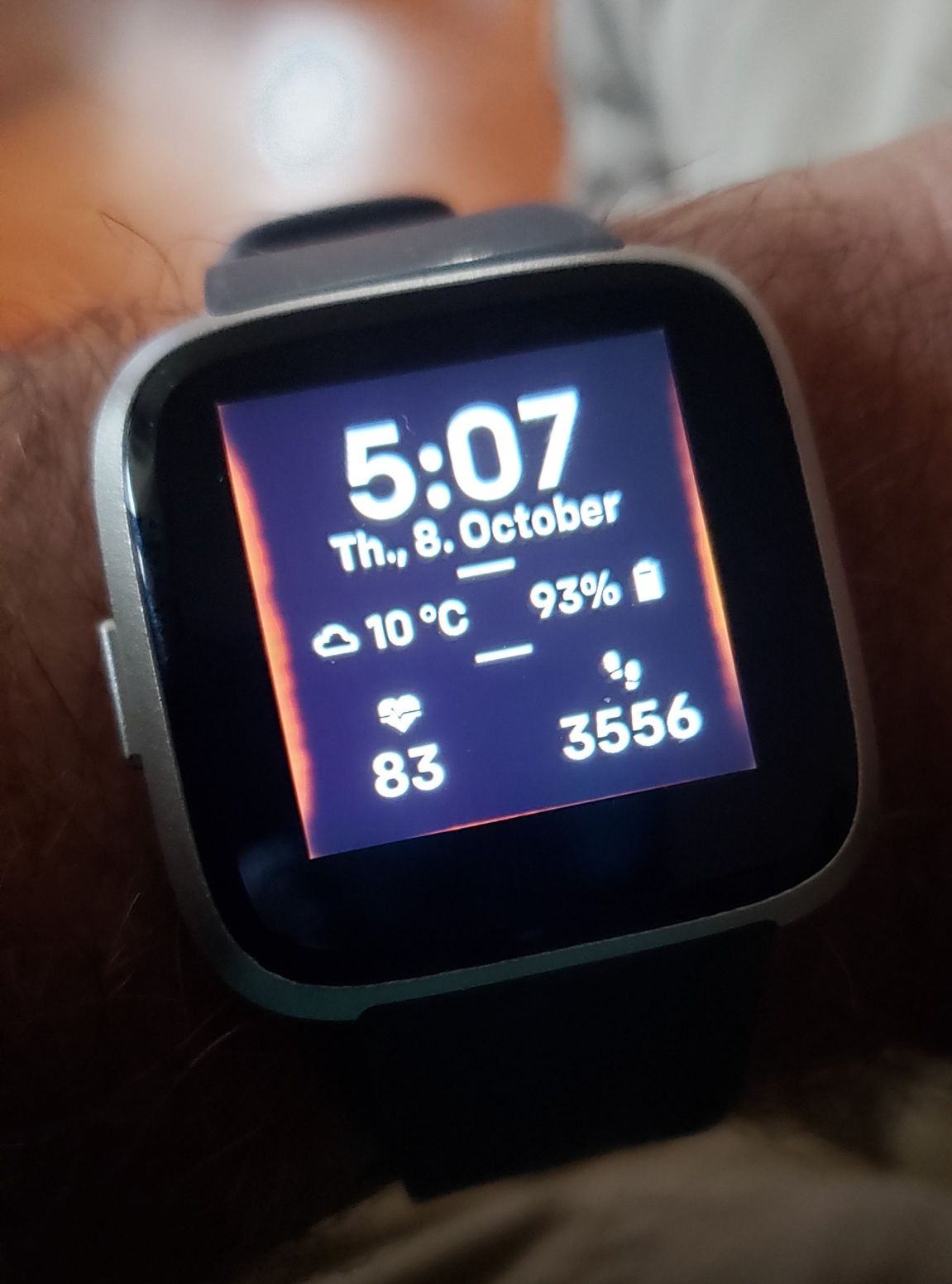 Fitbit versa cheap lite display