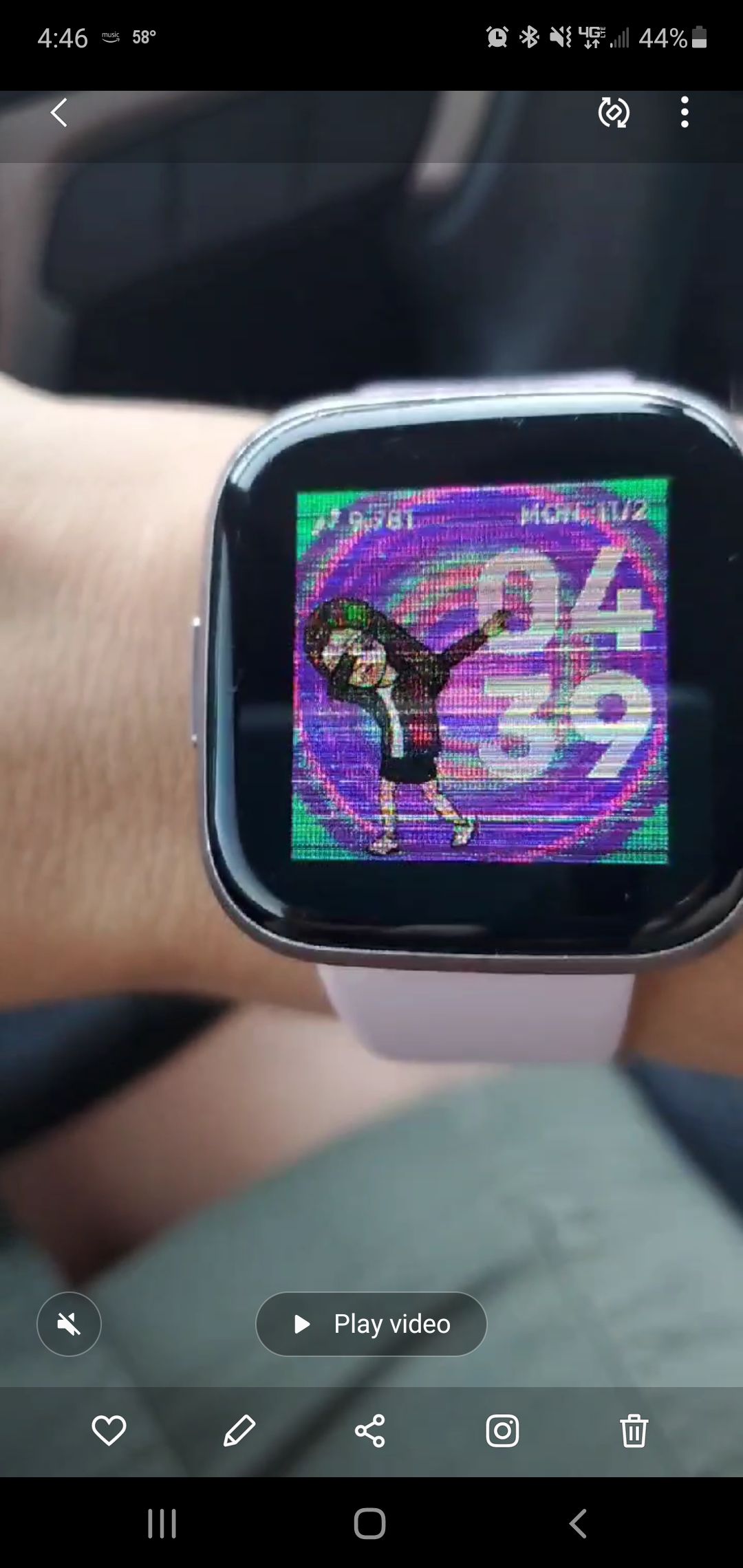 Fitbit versa cheap 2 display