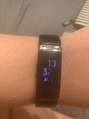 Fitbit inspire not holding charge sale