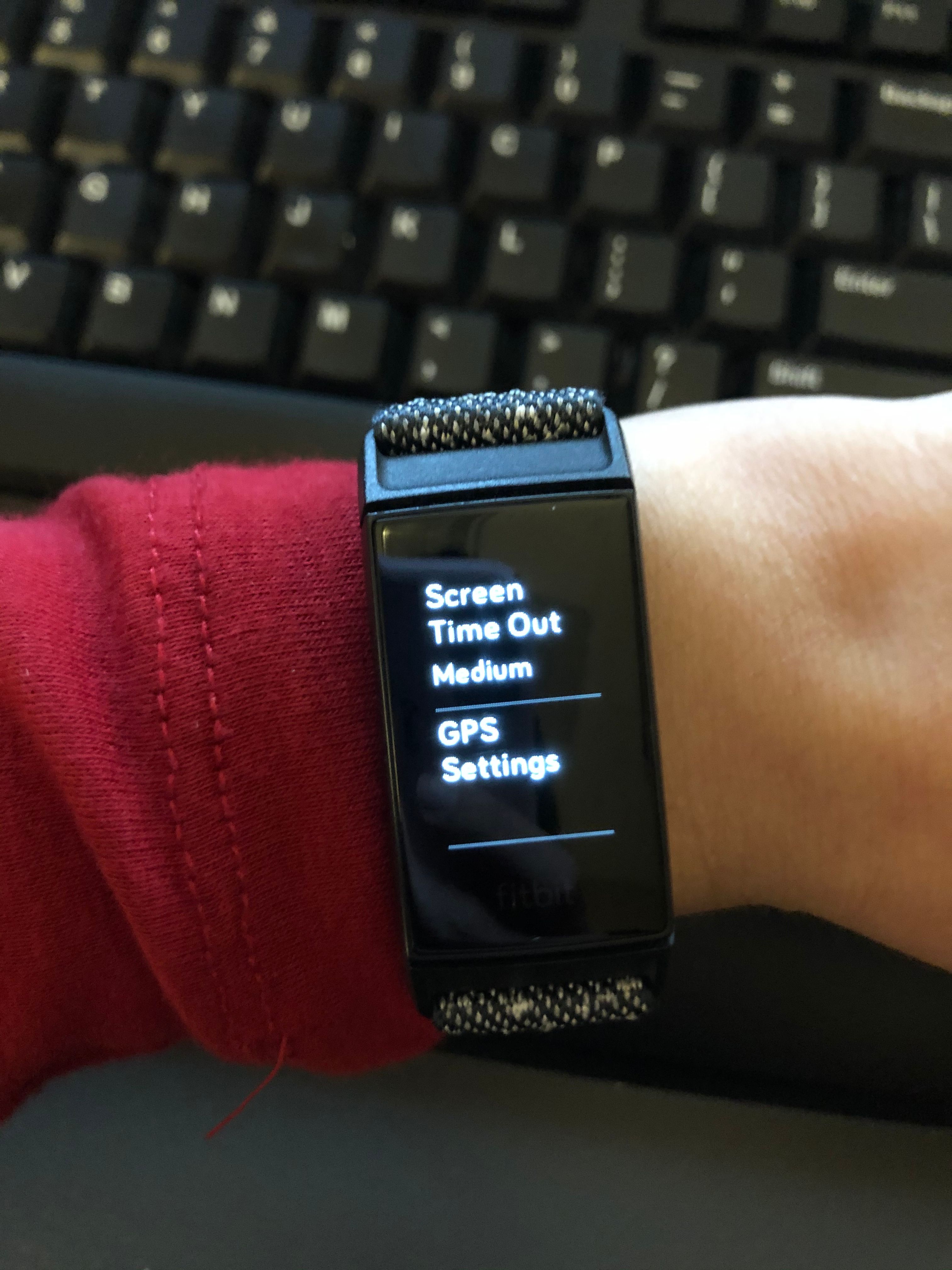 fitbit charge 4 display time