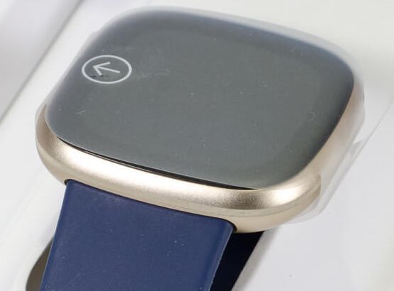 fitbit-versa-3-3.jpg