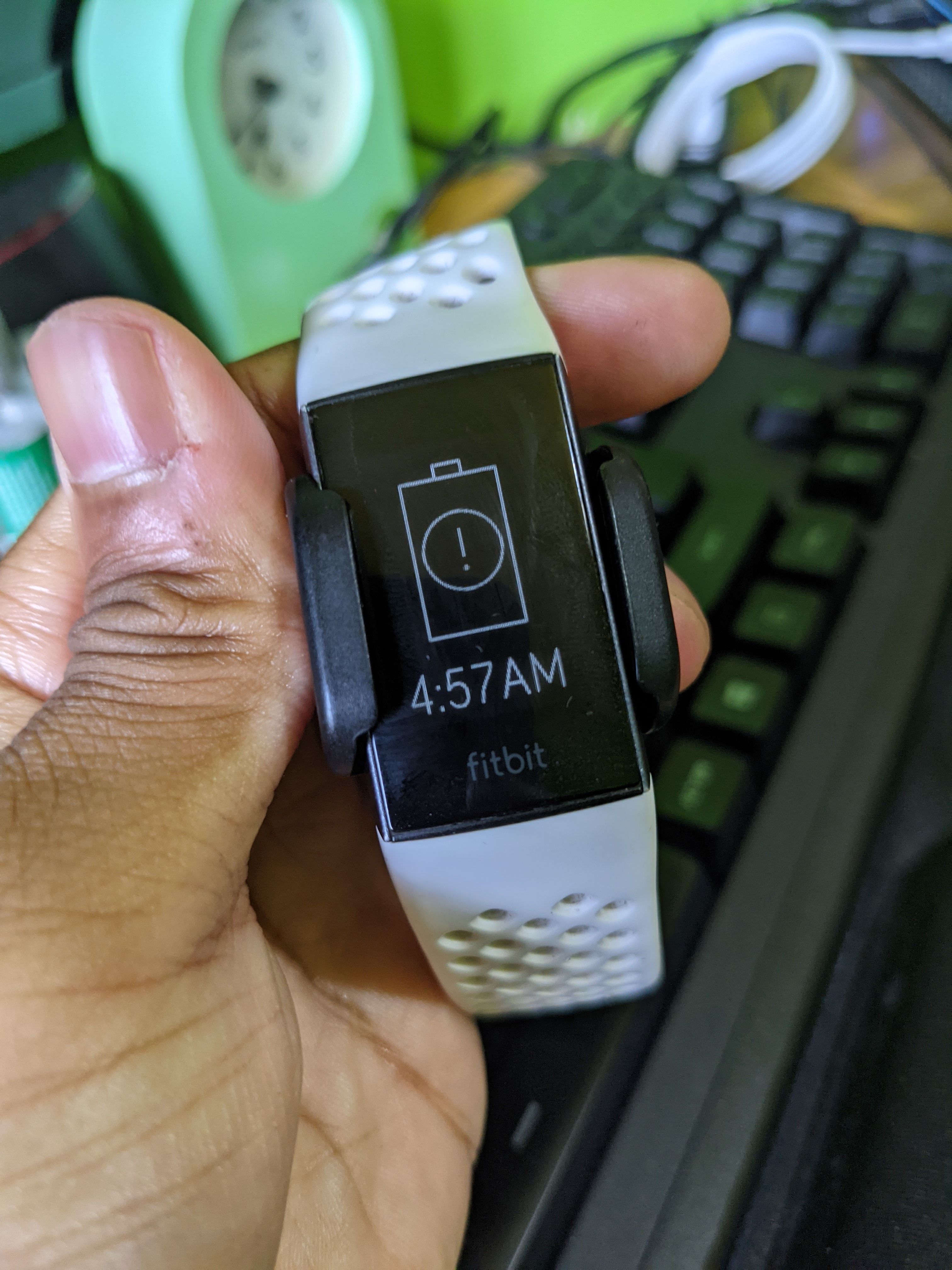 Fitbit charge 3 online charging problems