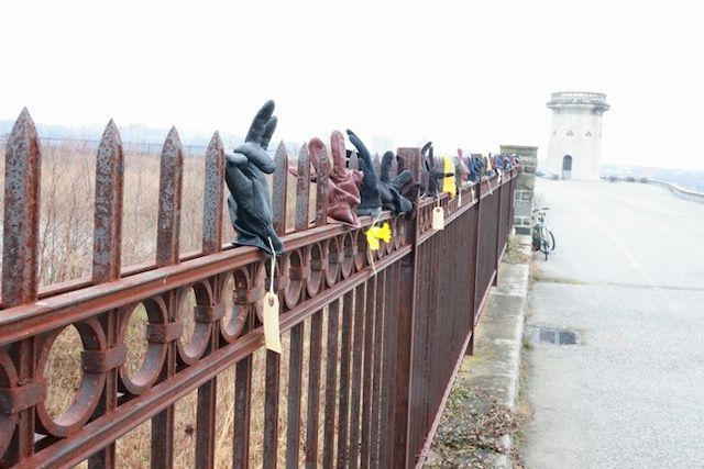 Lost glove memorial