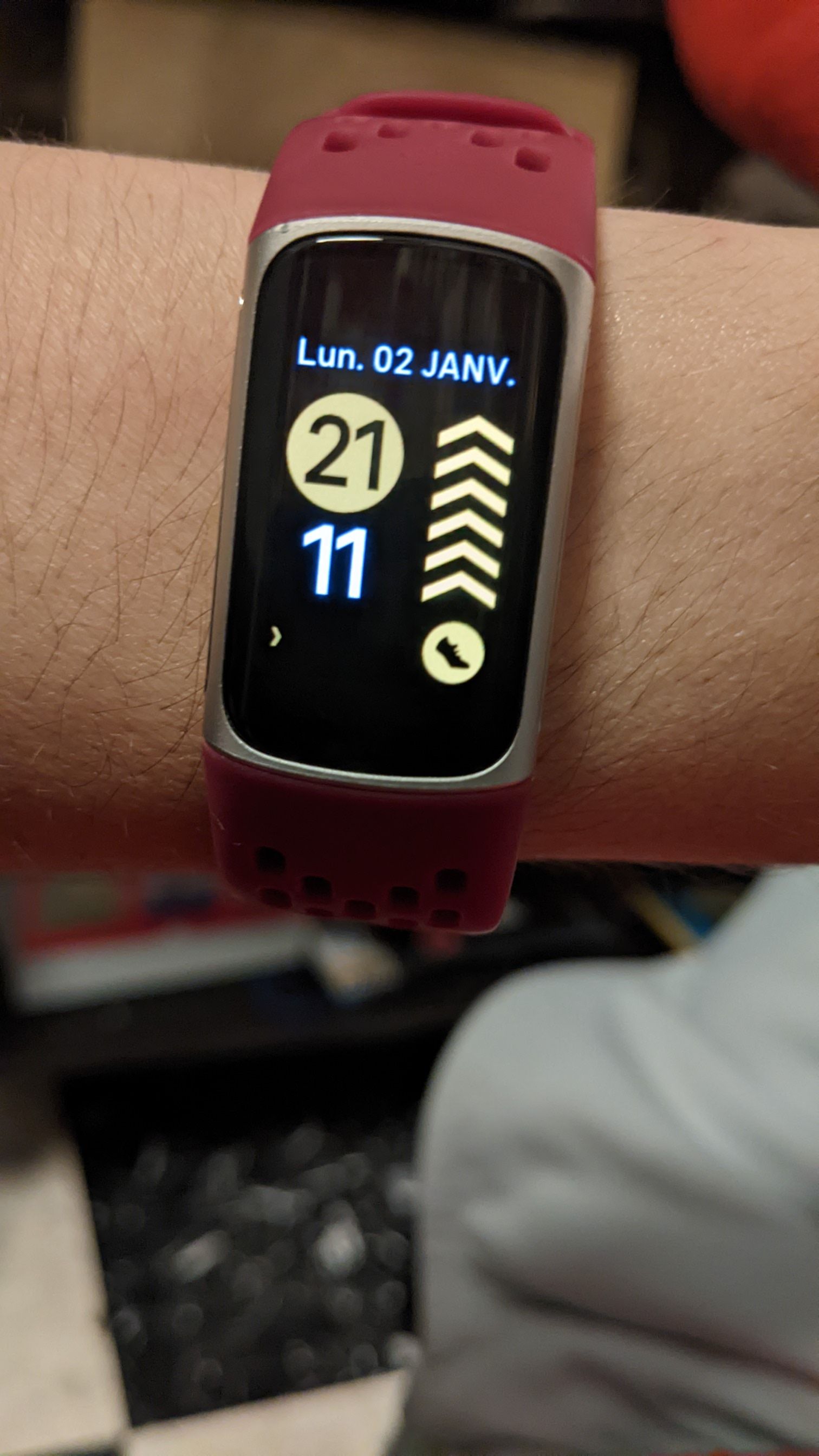 Some clocks face stop showing steps when the numbe... Fitbit Community