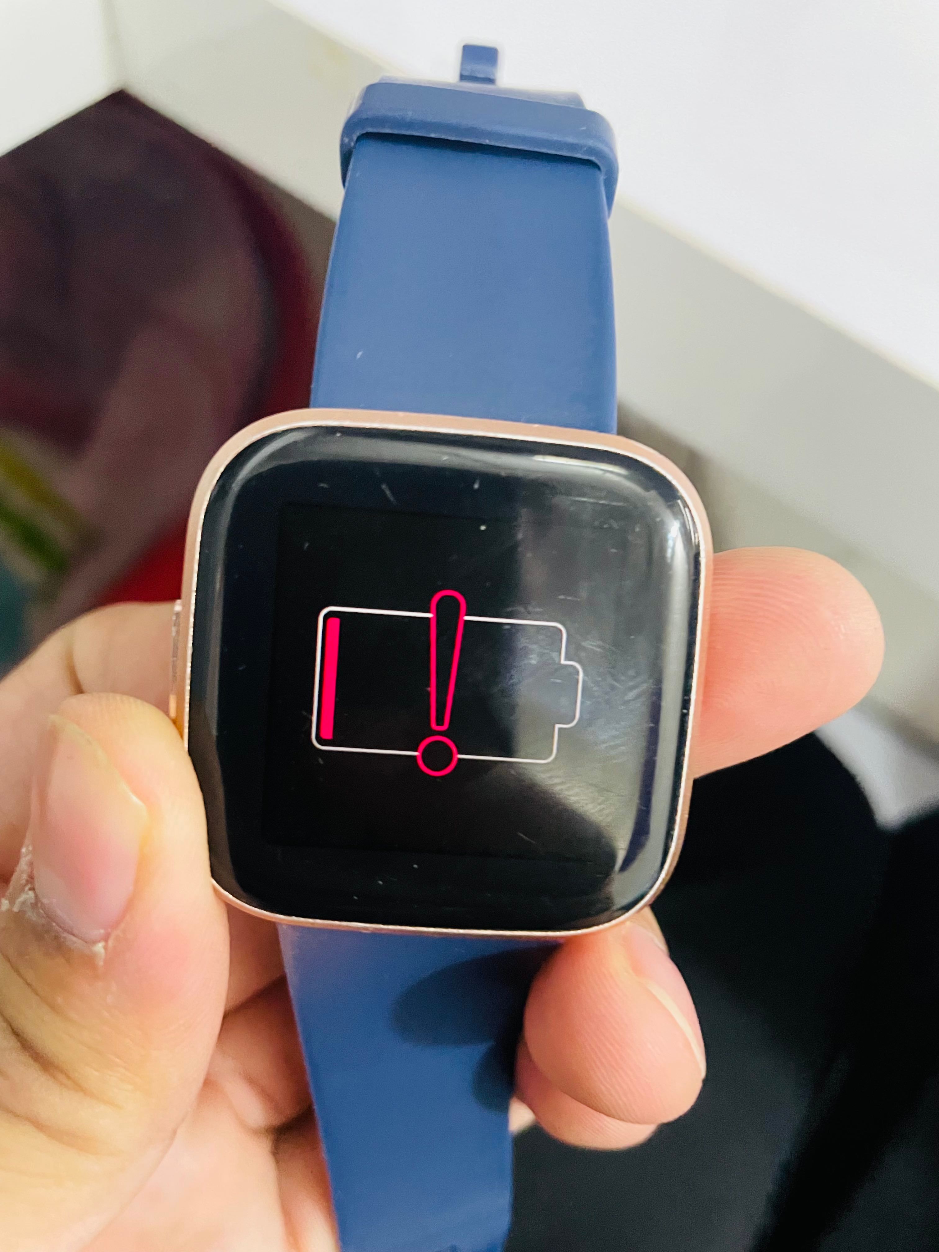 Fitbit watch best sale will not charge