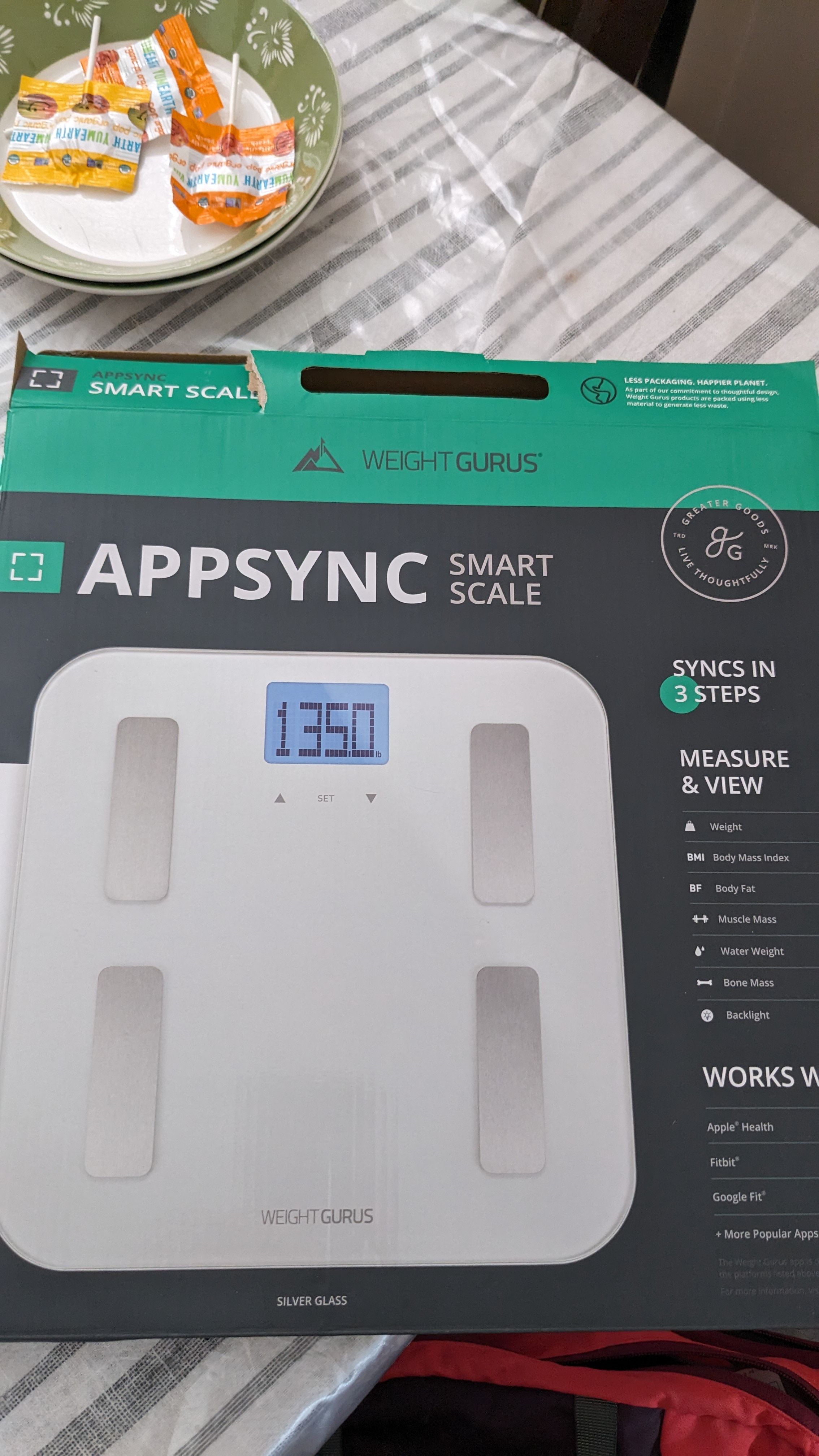 The Weight Guru Bluetooth Smart Scale Syncs With Fitbit and Tracks