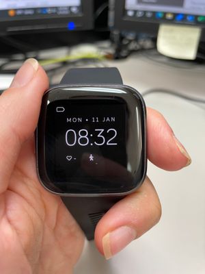 Fitbit versa display discount options