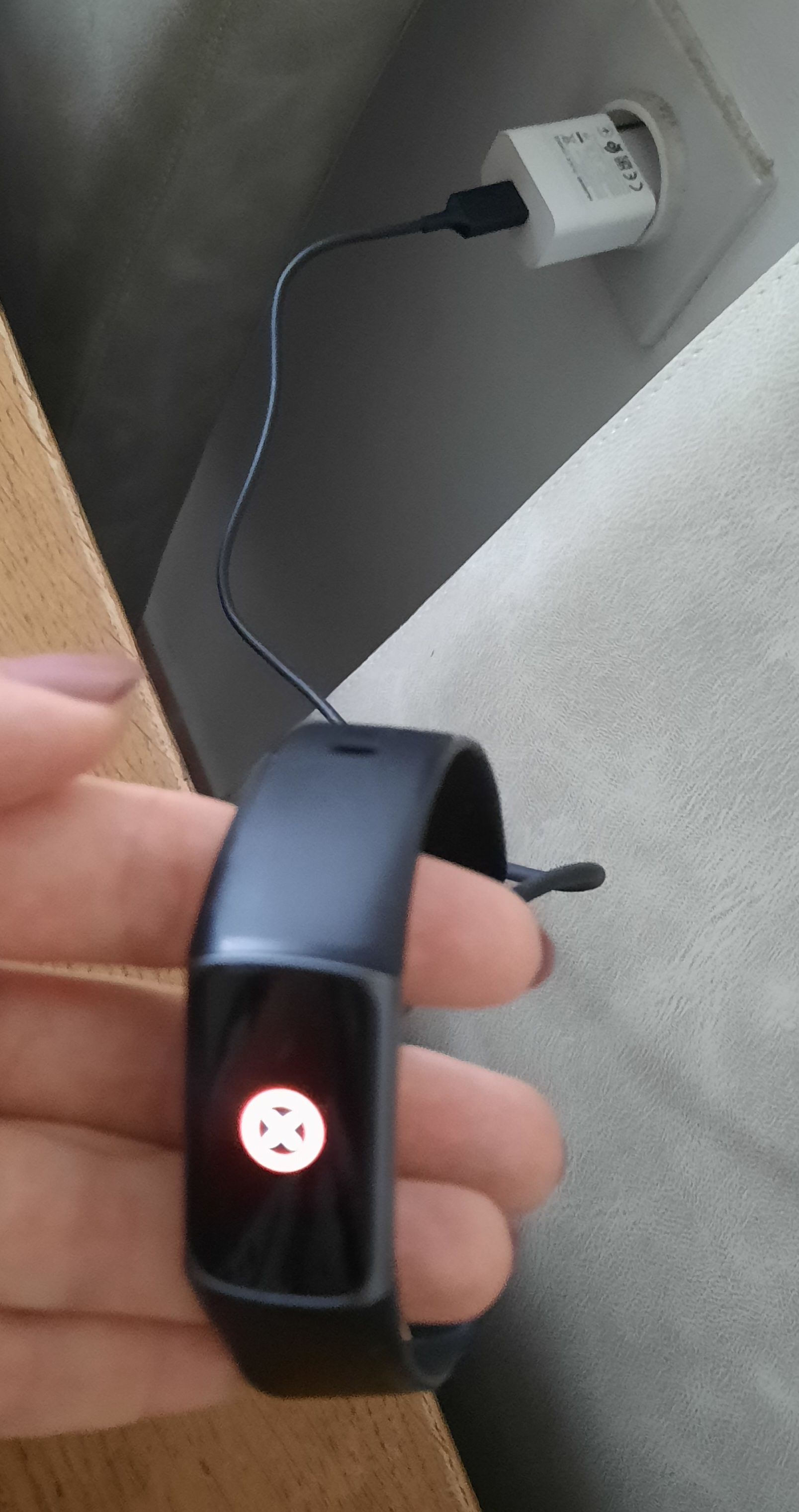 Solved Fitbit suddenly stopped working and does not respo. Fitbit Community