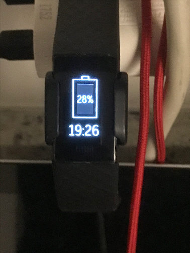 Fitbit charge 4 discount battery draining quickly