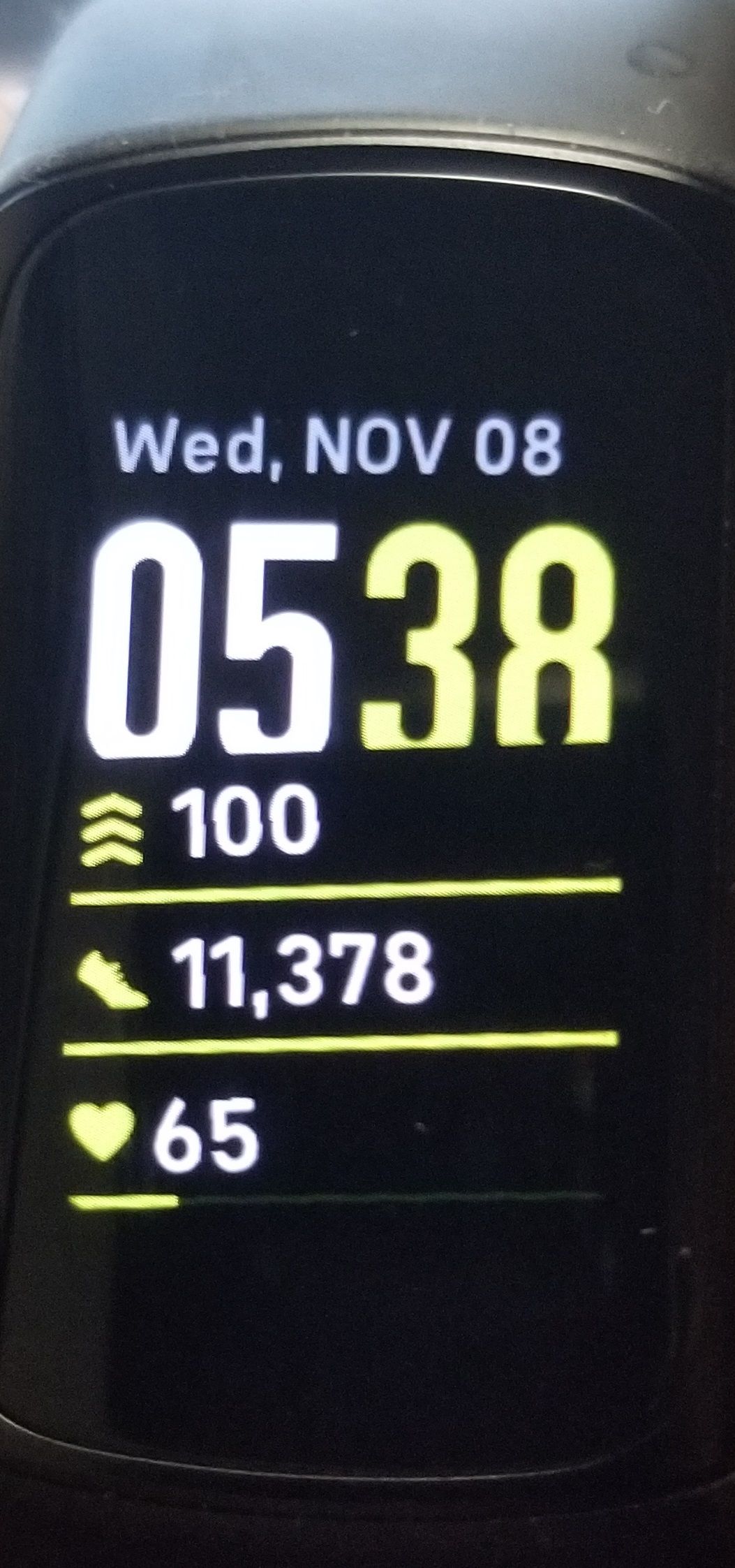 Is there a good readable Fitbit Charge 6 clock fac. Fitbit Community