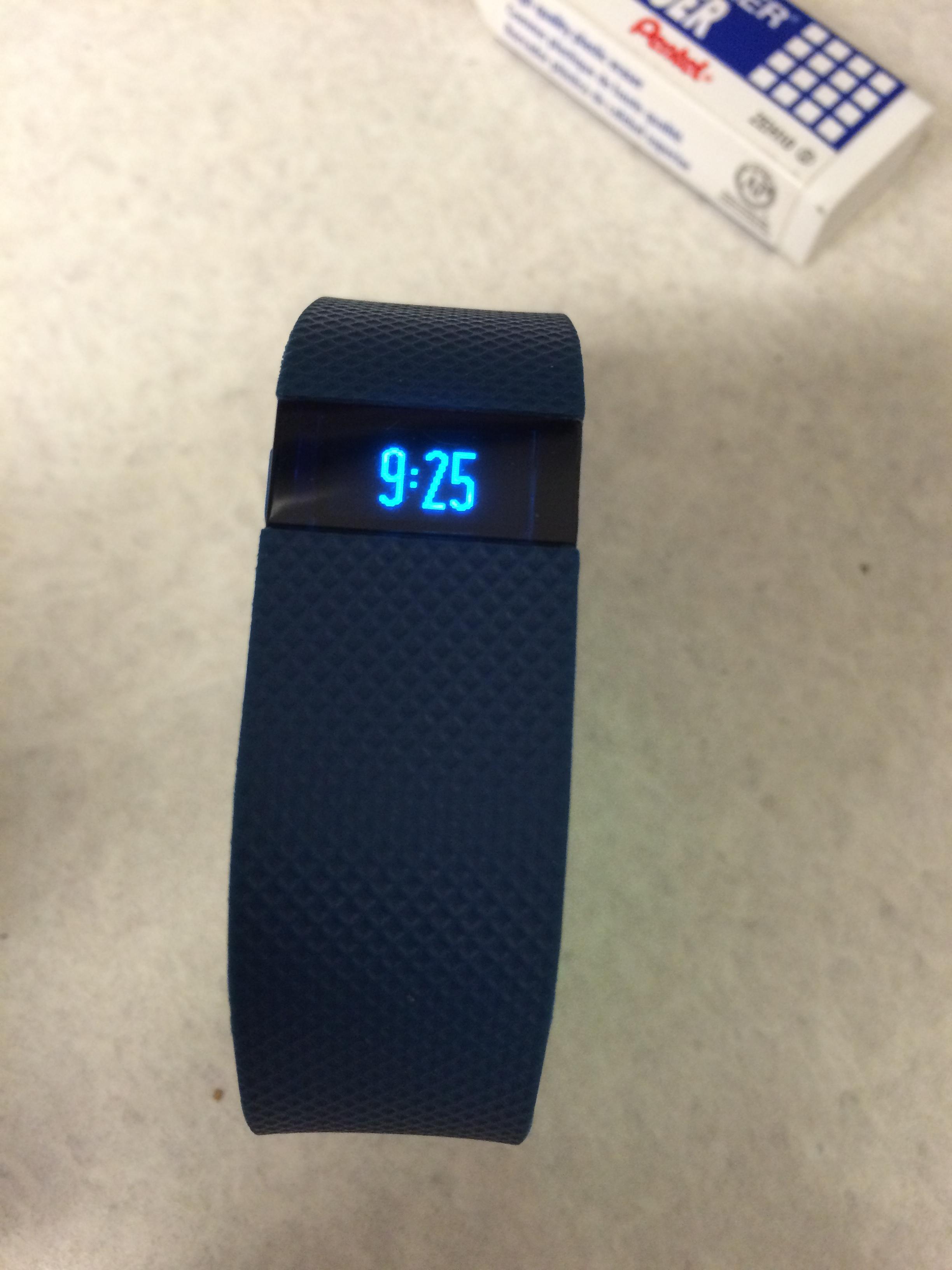 Fitbit hr bluetooth not working sale