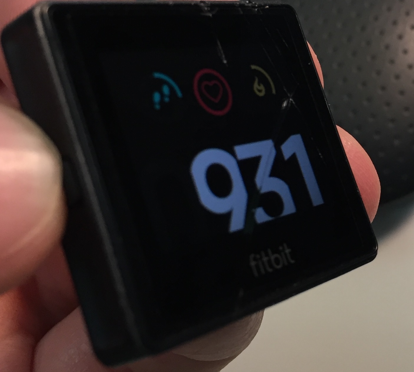 Fitbit blaze store cracked screen