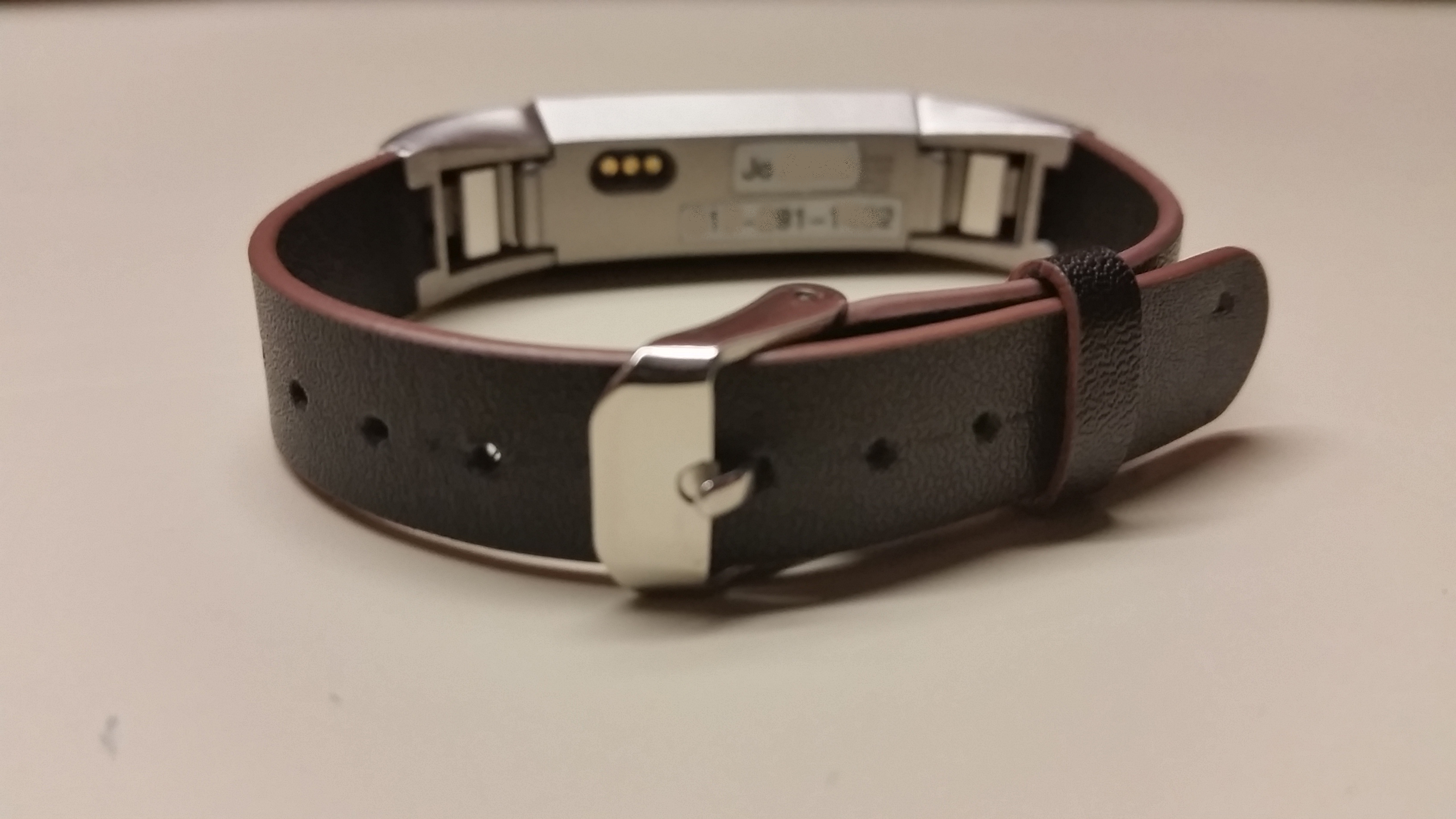 fitbit charge band falls off