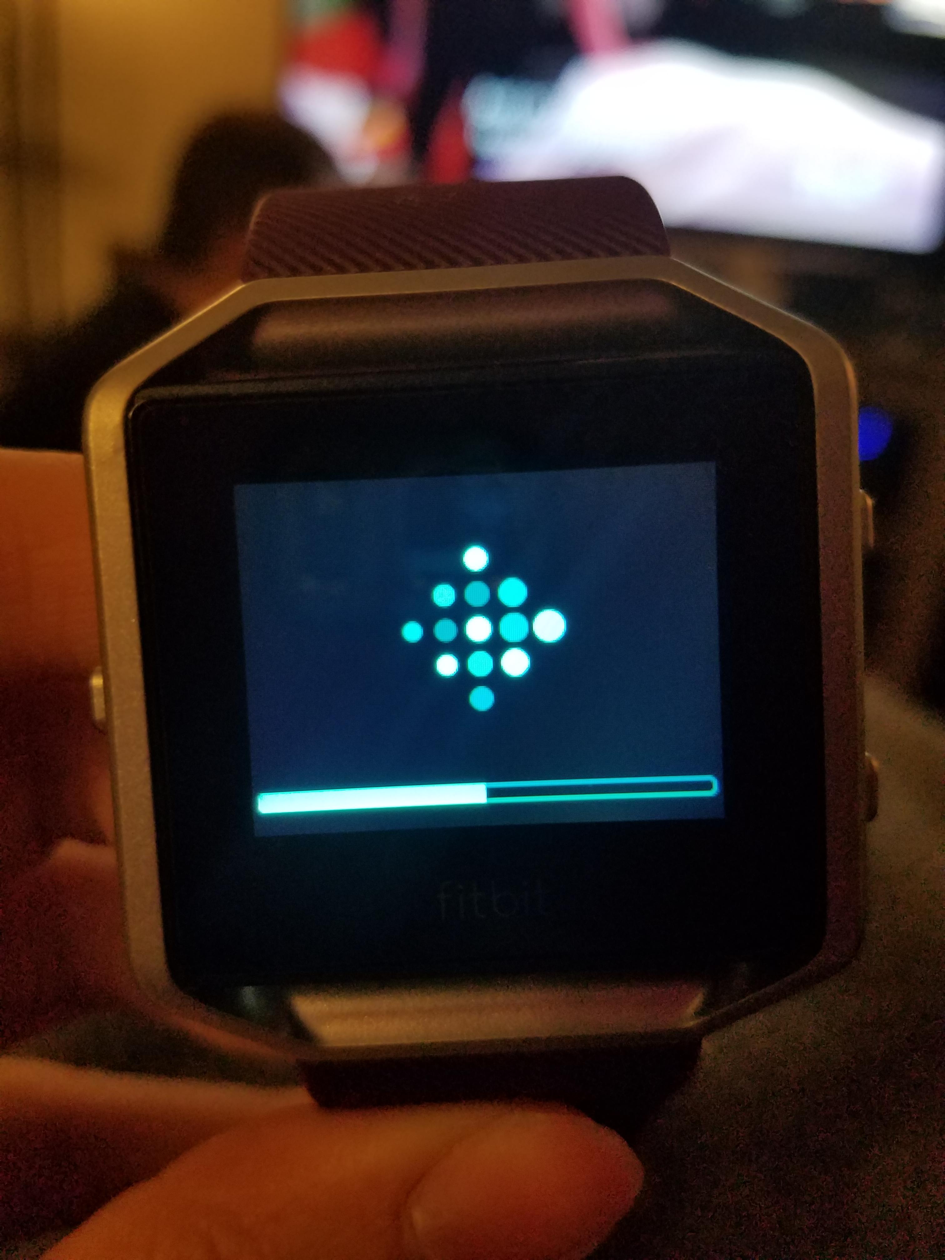 My fitbit blaze store screen is black