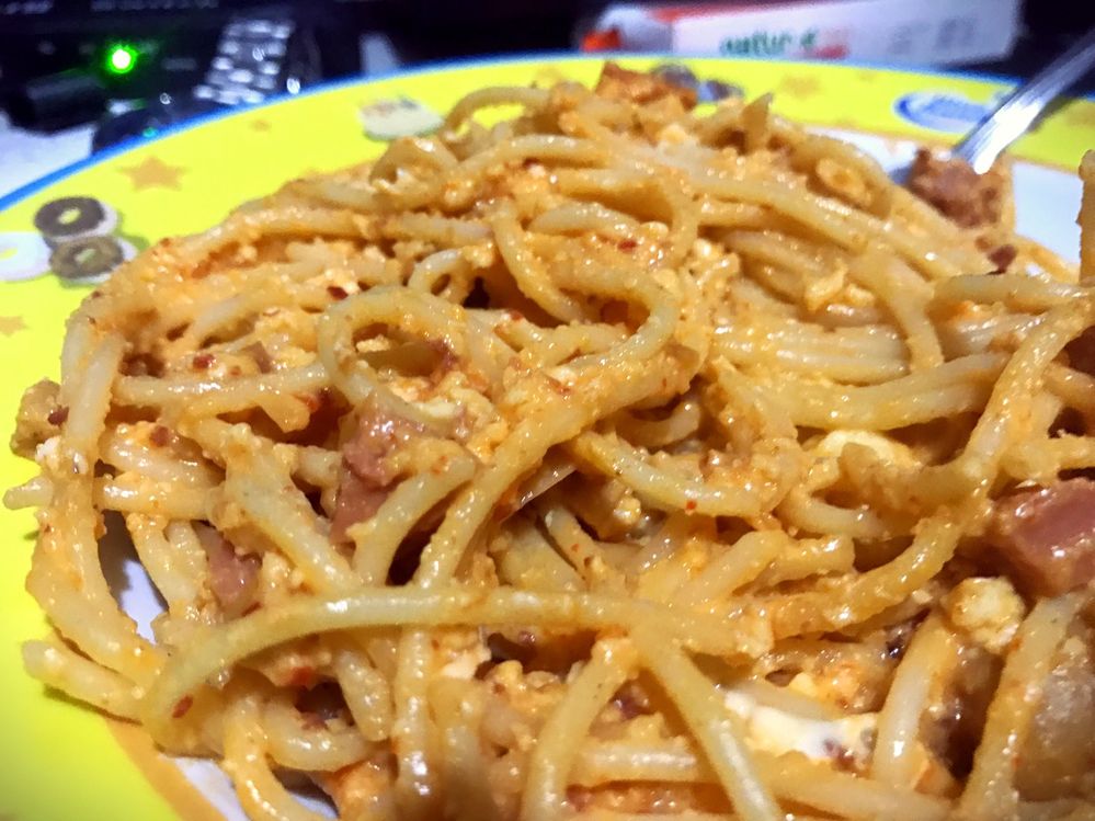 And i called this spicy cheesy creamy spaghetti bolognese with chicken and beef sausages
