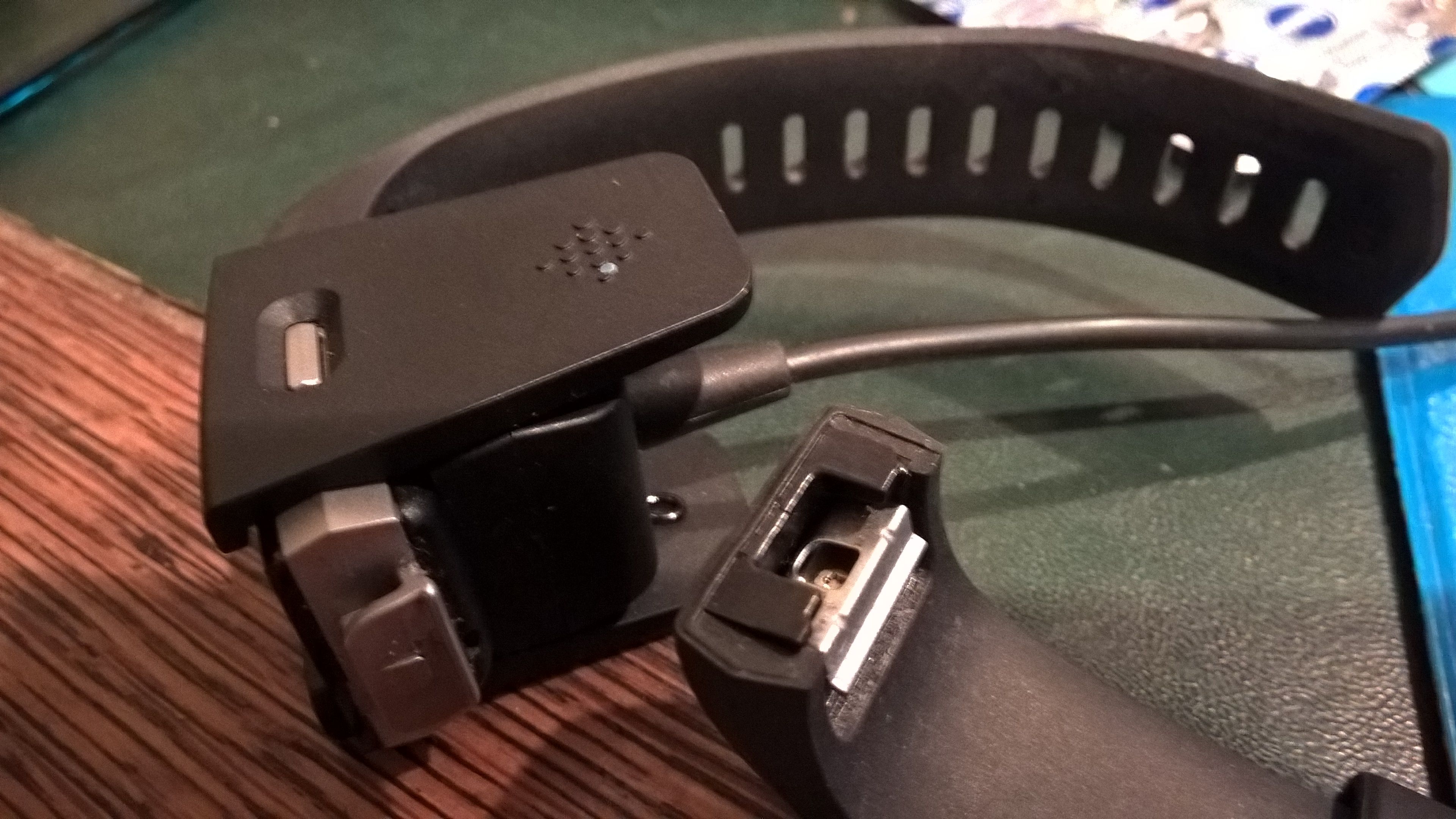 fitbit charge band falls off