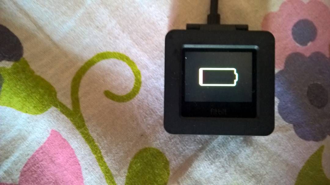 fitbit blaze charging