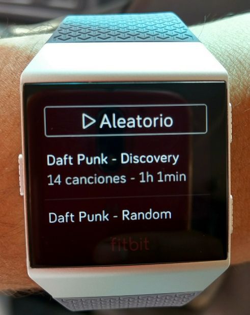 Cómo responder mensajes desde un reloj o pulsera Fitbit