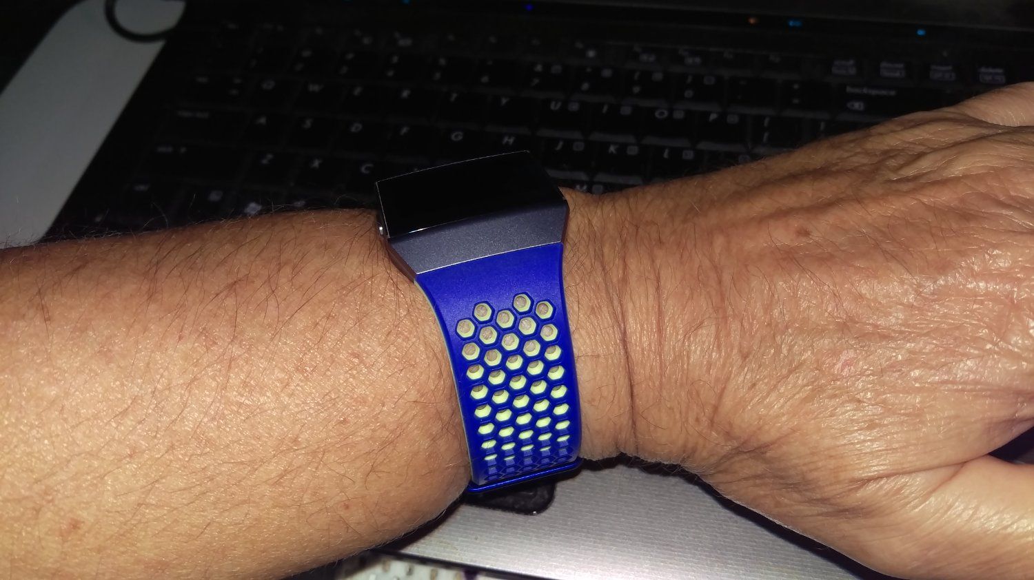 Ionic sports online band