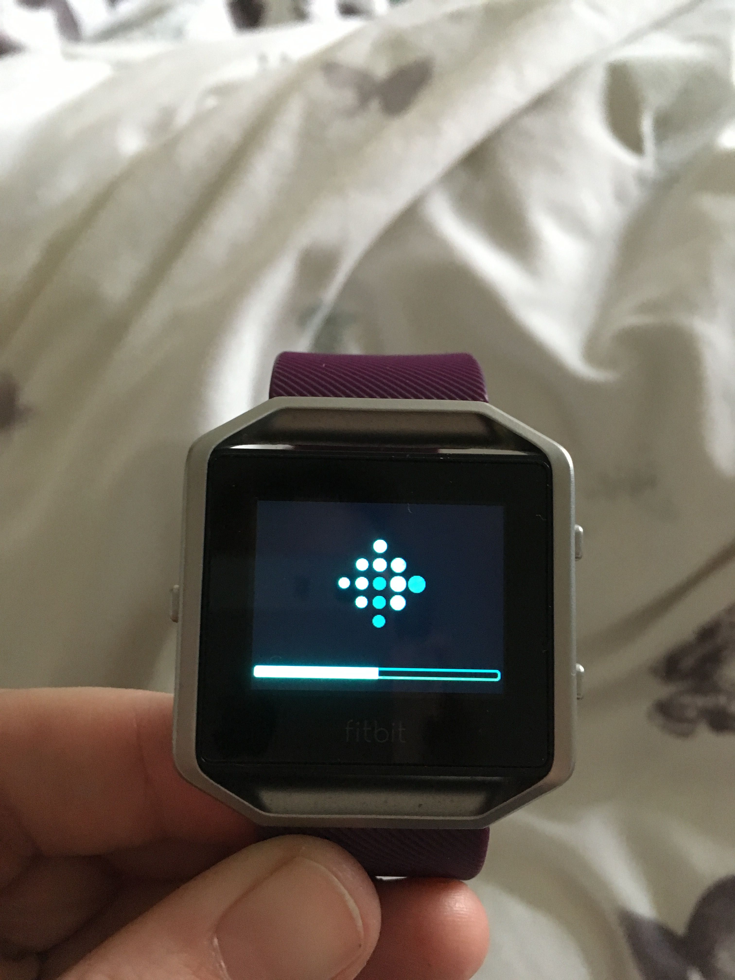 My fitbit blaze store screen is black