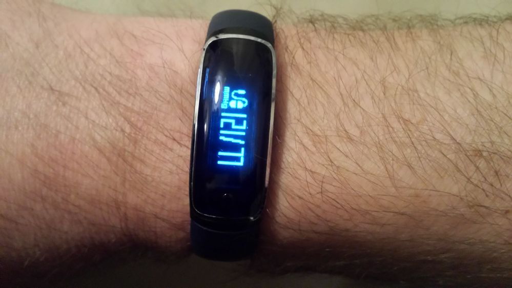 wearable blood pressure monitor fitbit