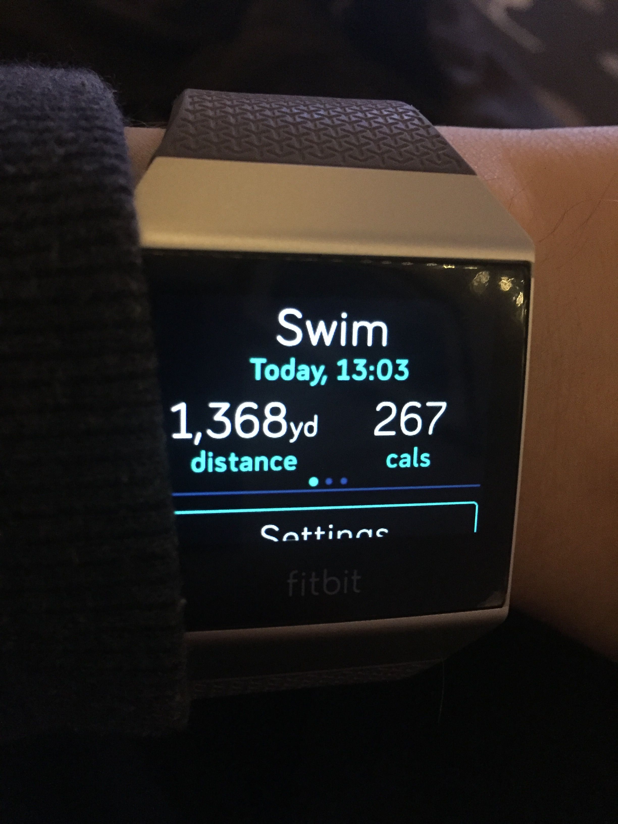 Yards showing on swim data even though watch is se. Fitbit Community