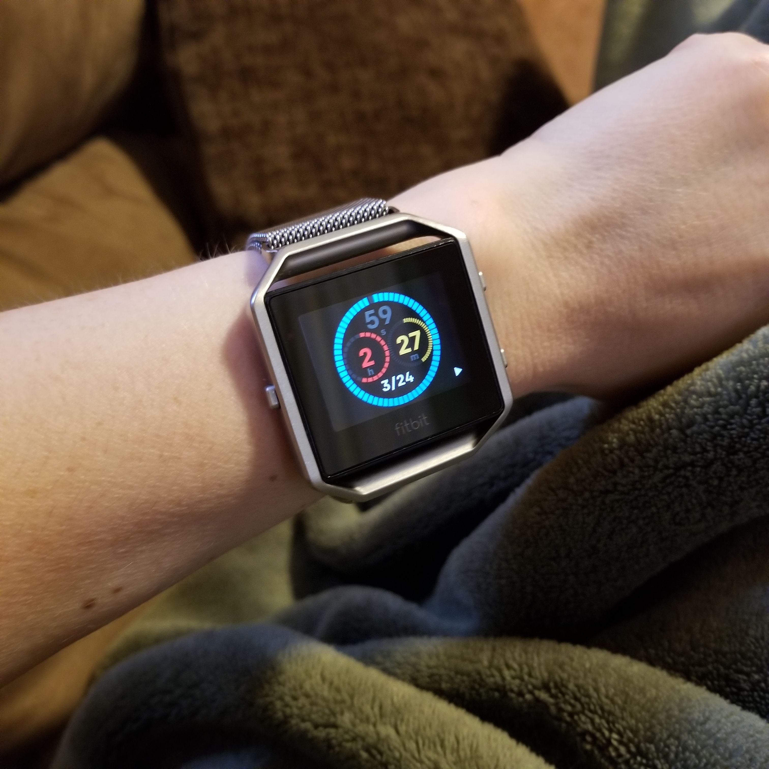 fitbit versa on small wrist