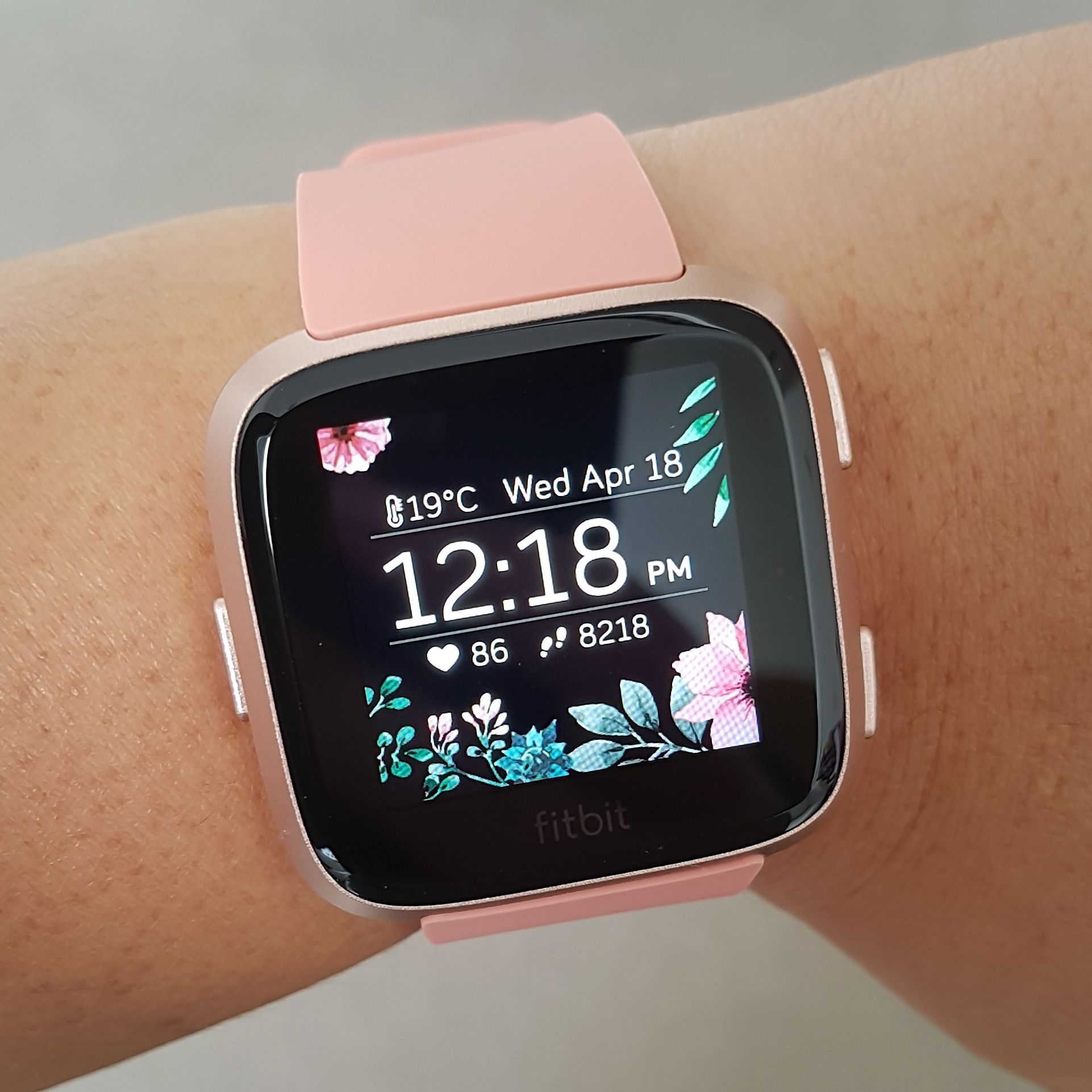 fitbit versa periwinkle rose gold