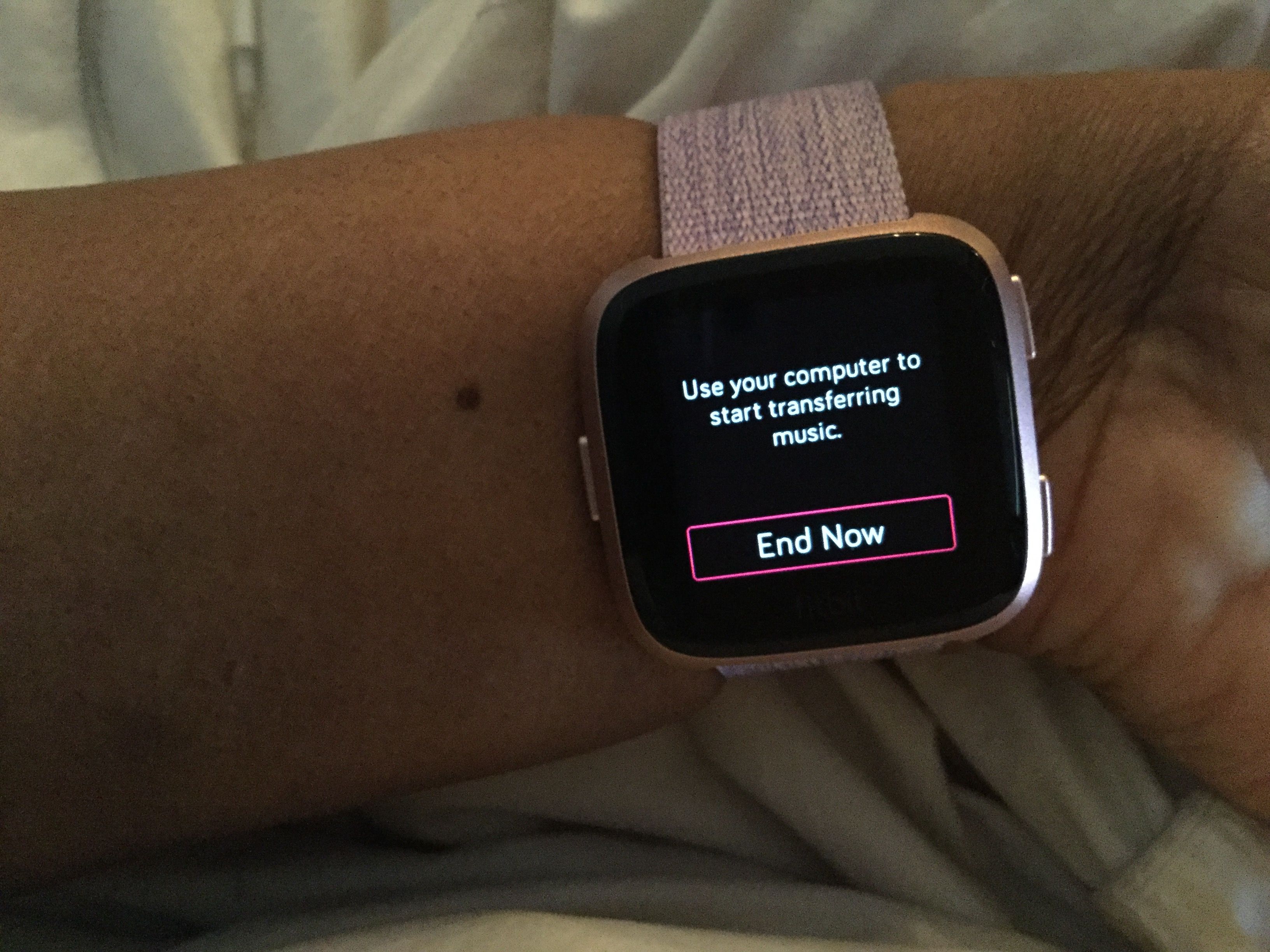 can you play music on fitbit versa