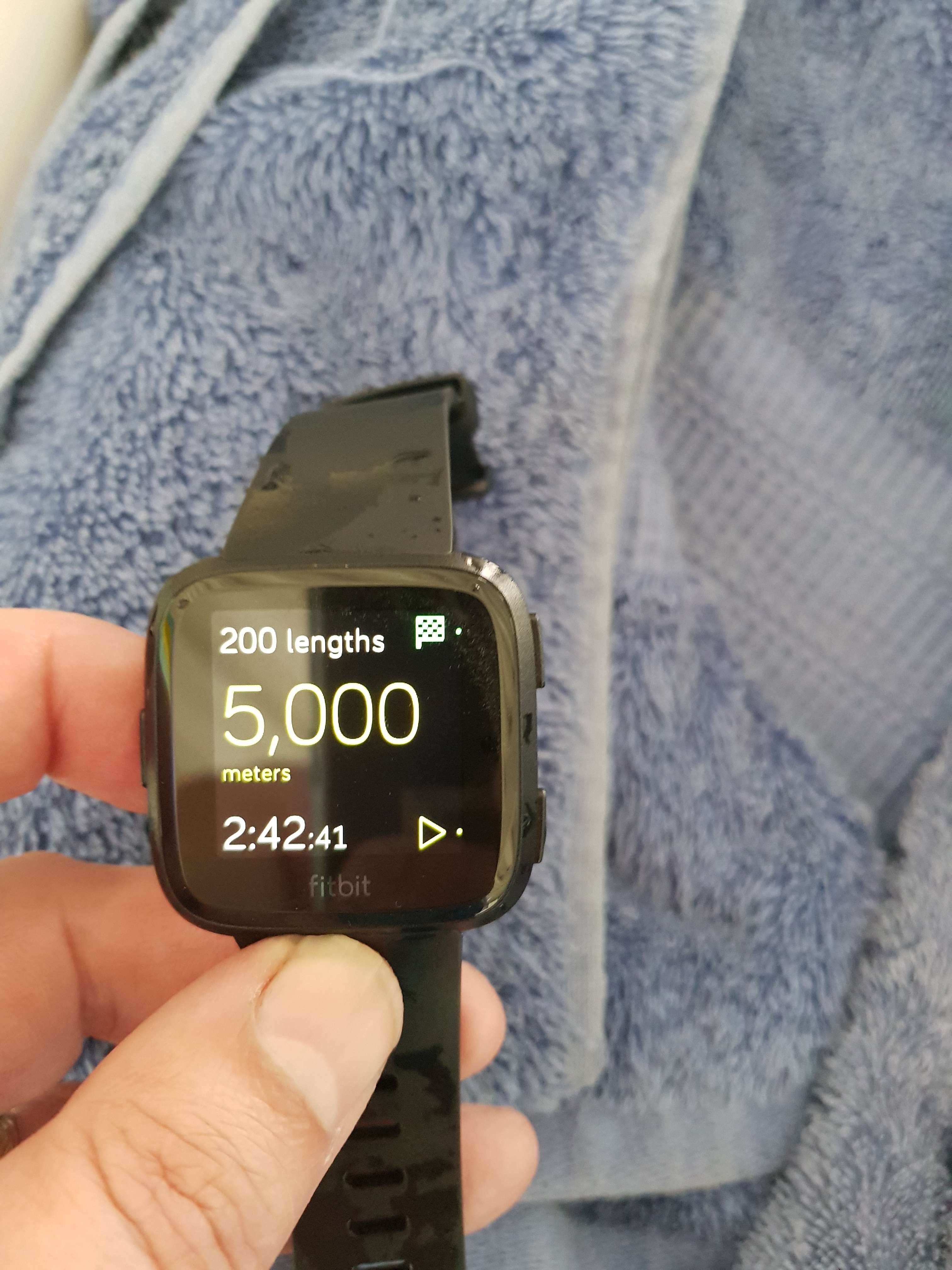 fitbit versa water