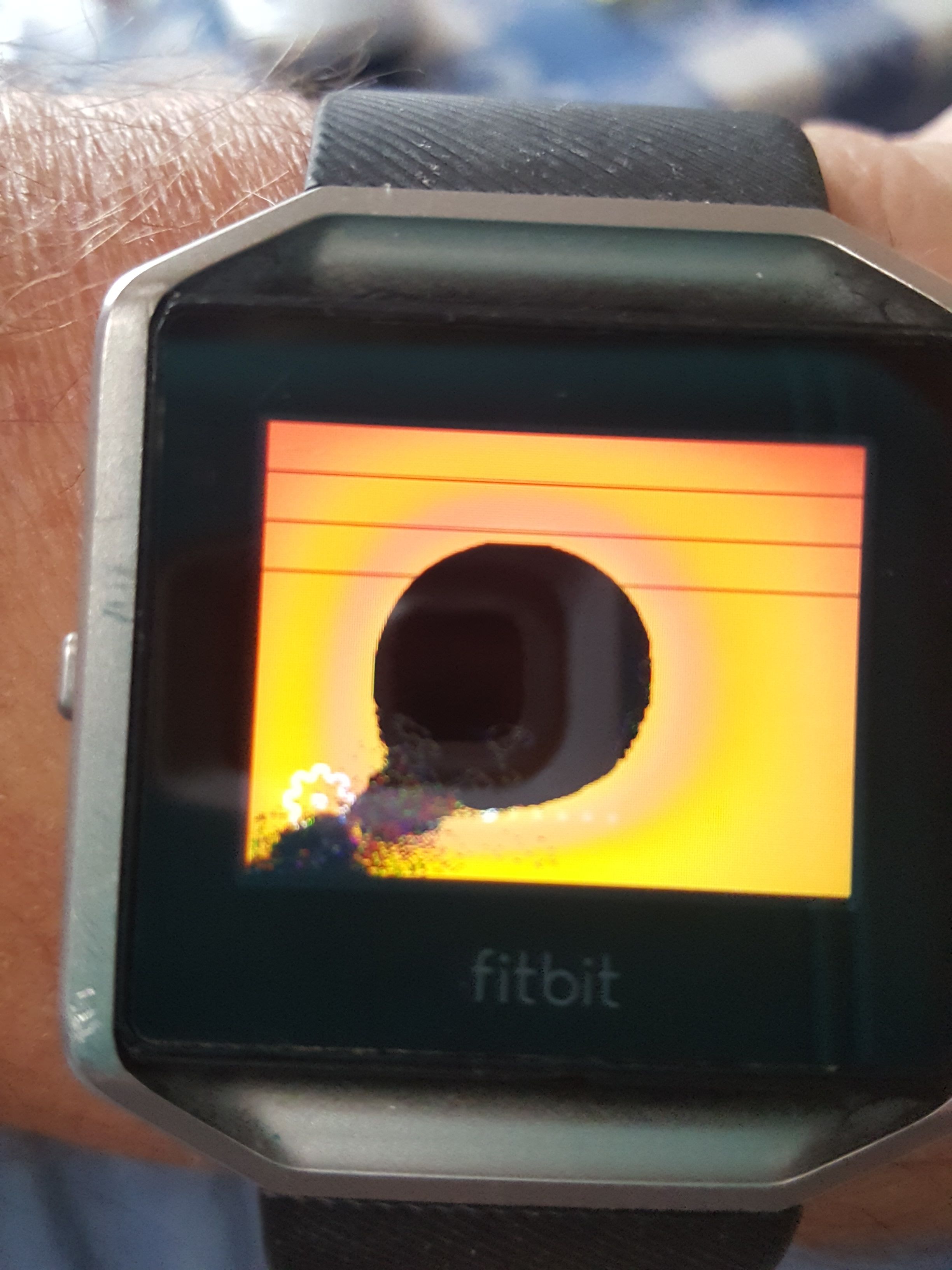 My fitbit blaze store screen is black