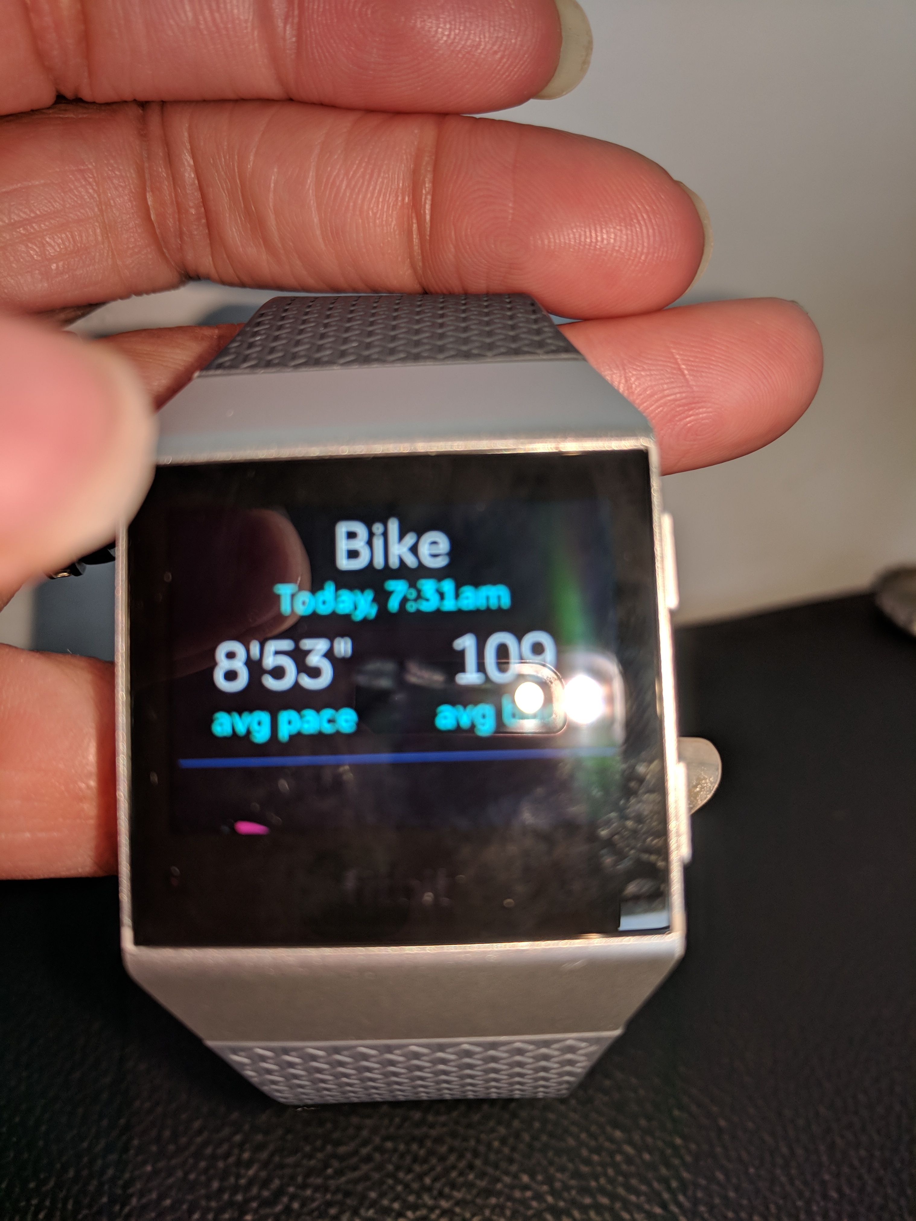 fitbit ionic screen blank how to reset