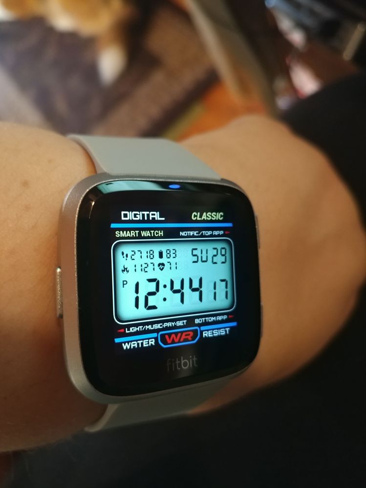 fitbit versa free watch faces