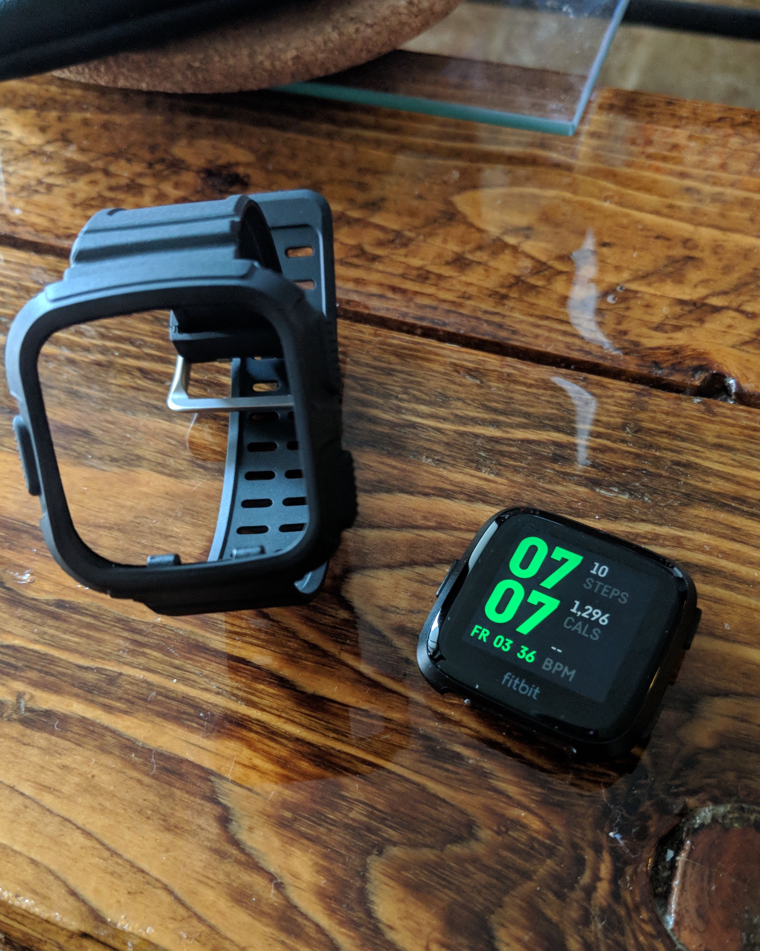 how to put on a fitbit versa band