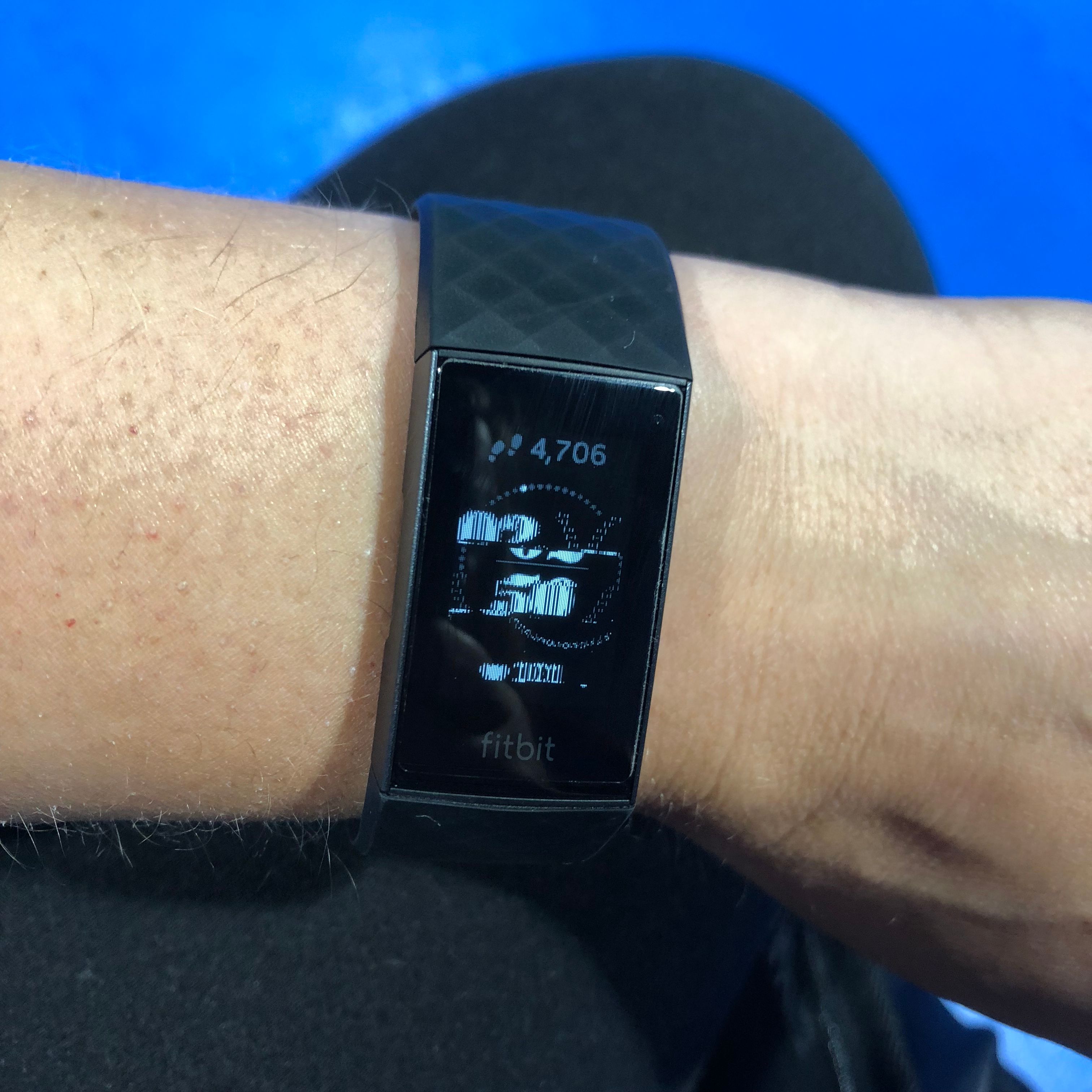 how do you turn on the fitbit charge 3